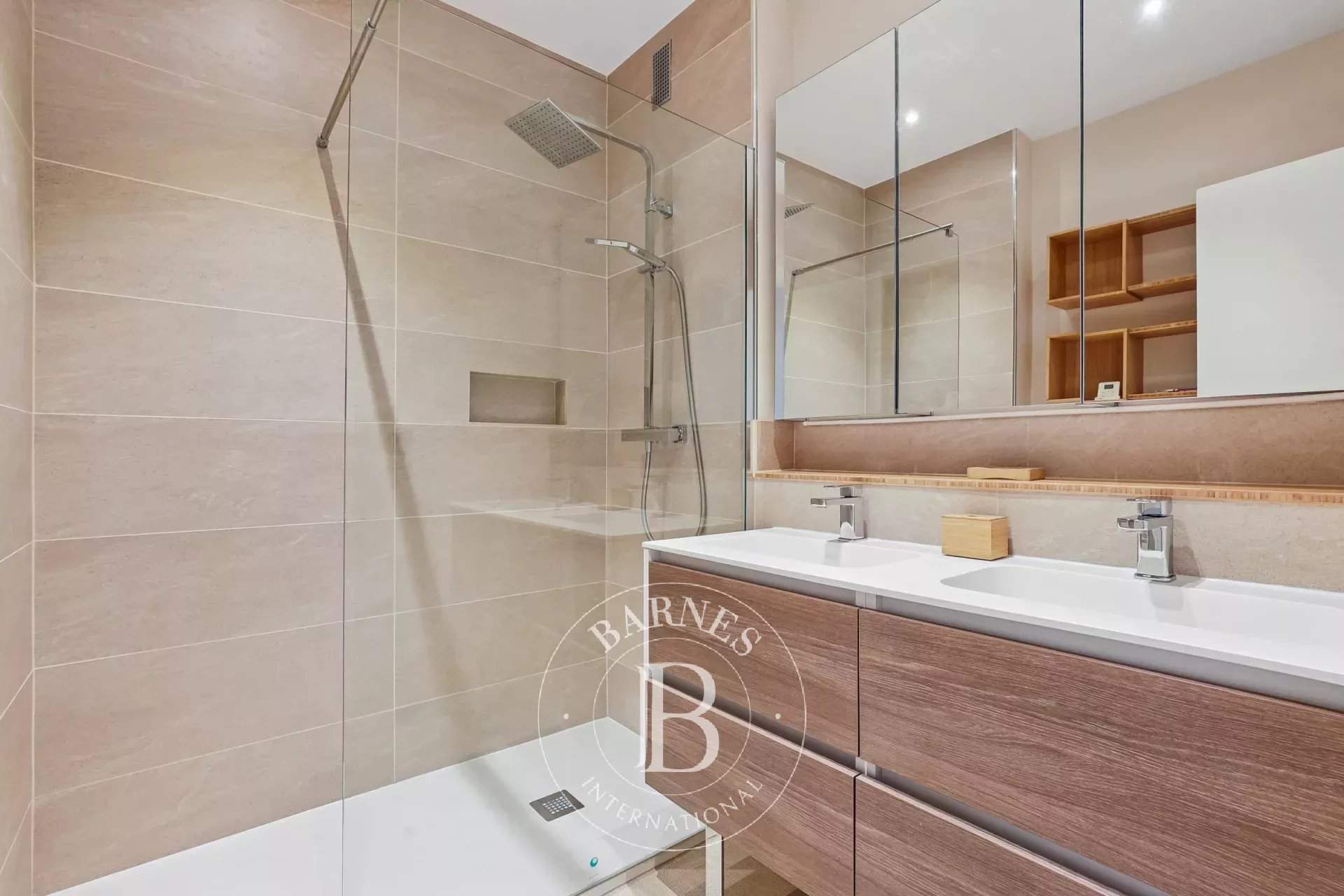 Paris  - Apartment 2 Bedrooms - picture 9