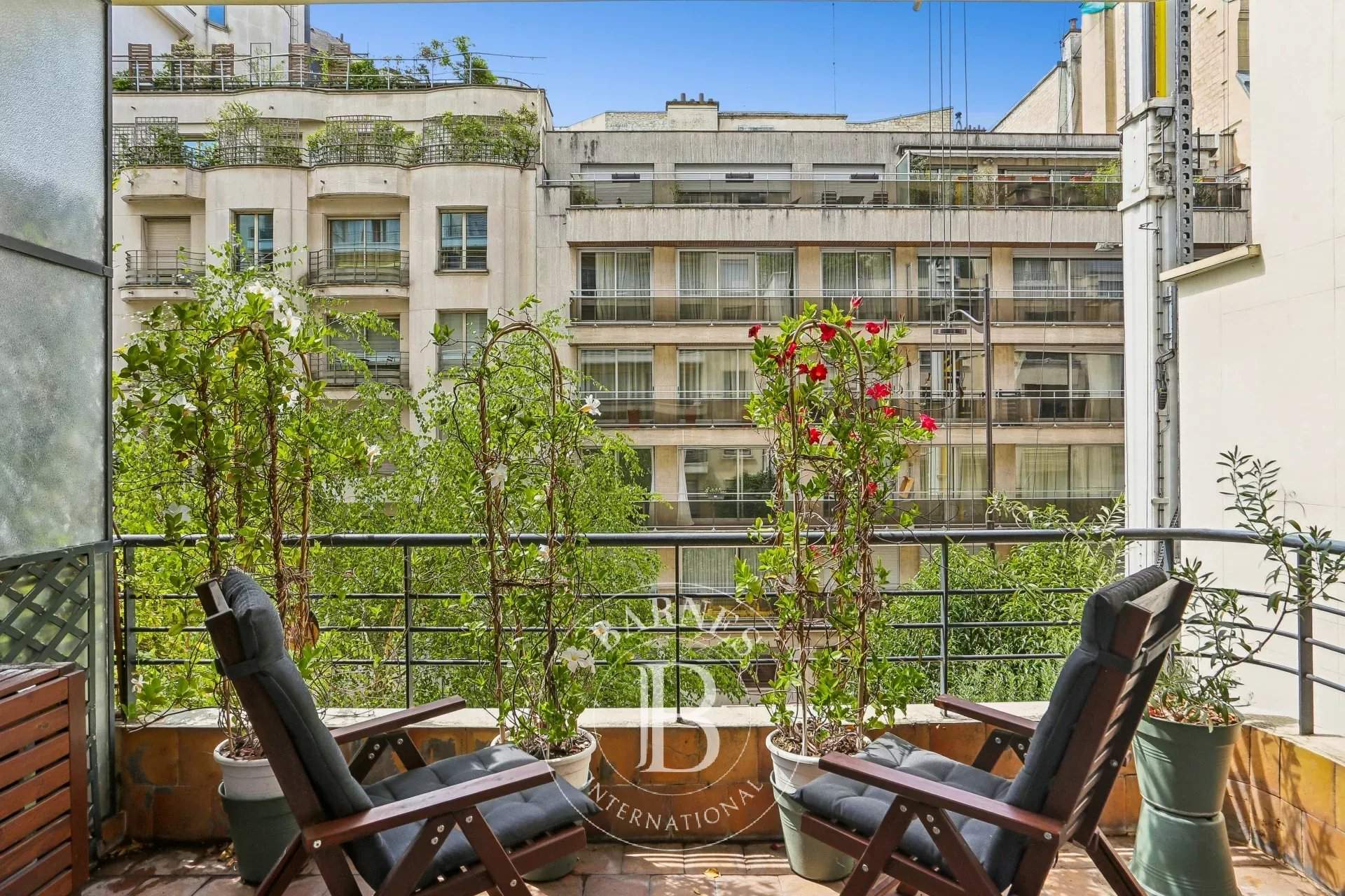 Paris  - Appartement 3 Pi&egrave;ces 2 Chambres - picture 11