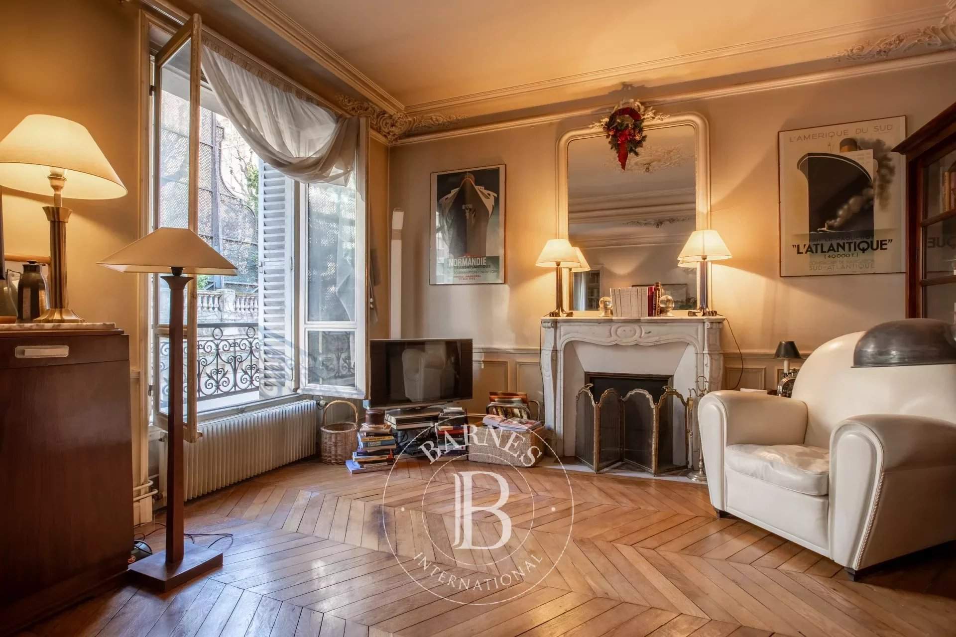 Appartement à Vendre 4 Pièces 73 M2 Paris 16 Chaillot - 1 050 000