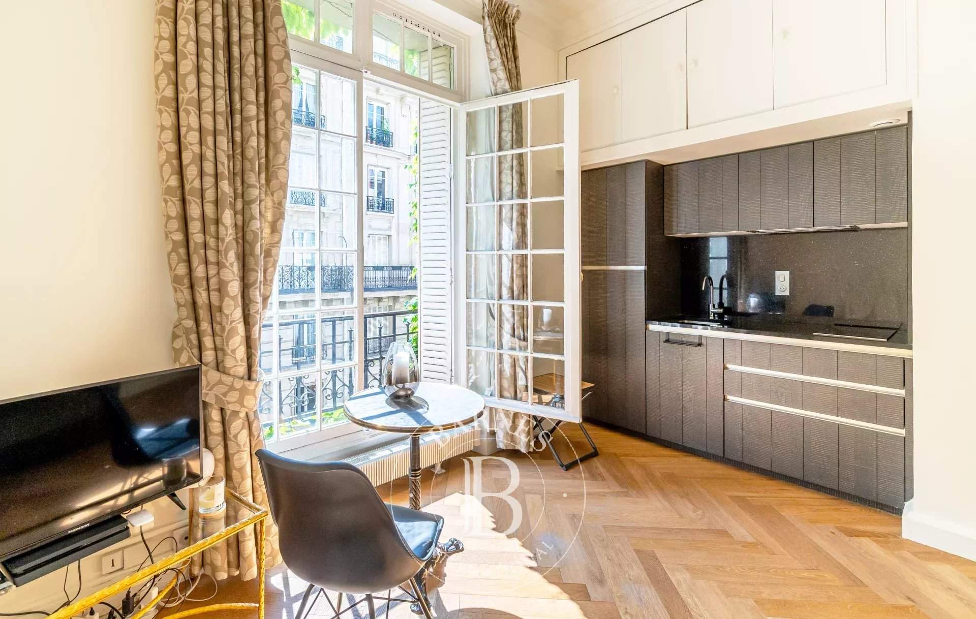 Paris  - Appartement 1 Pièce - picture 2