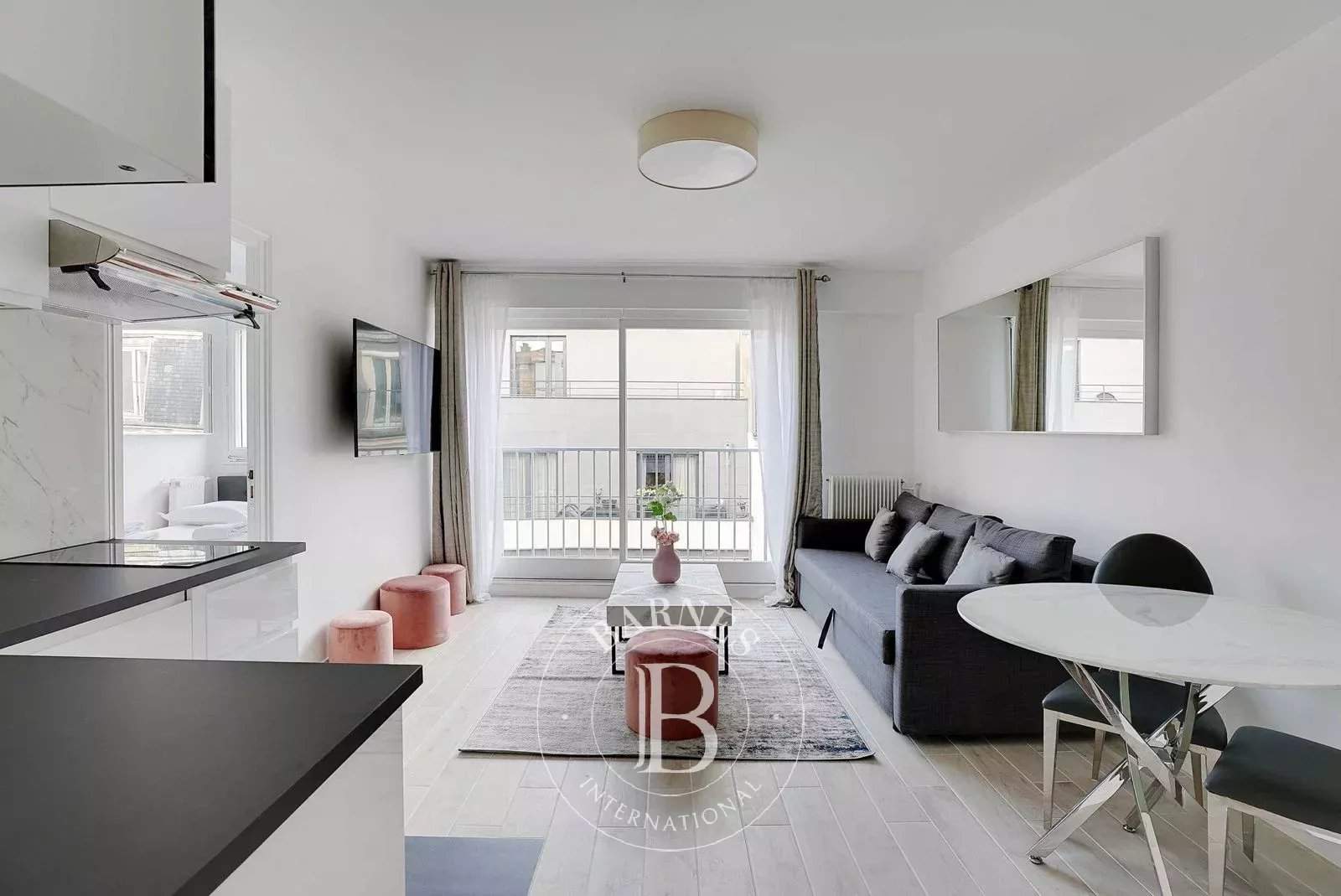 Paris  - Appartement 2 Pi&egrave;ces, 1 Chambre - picture 1