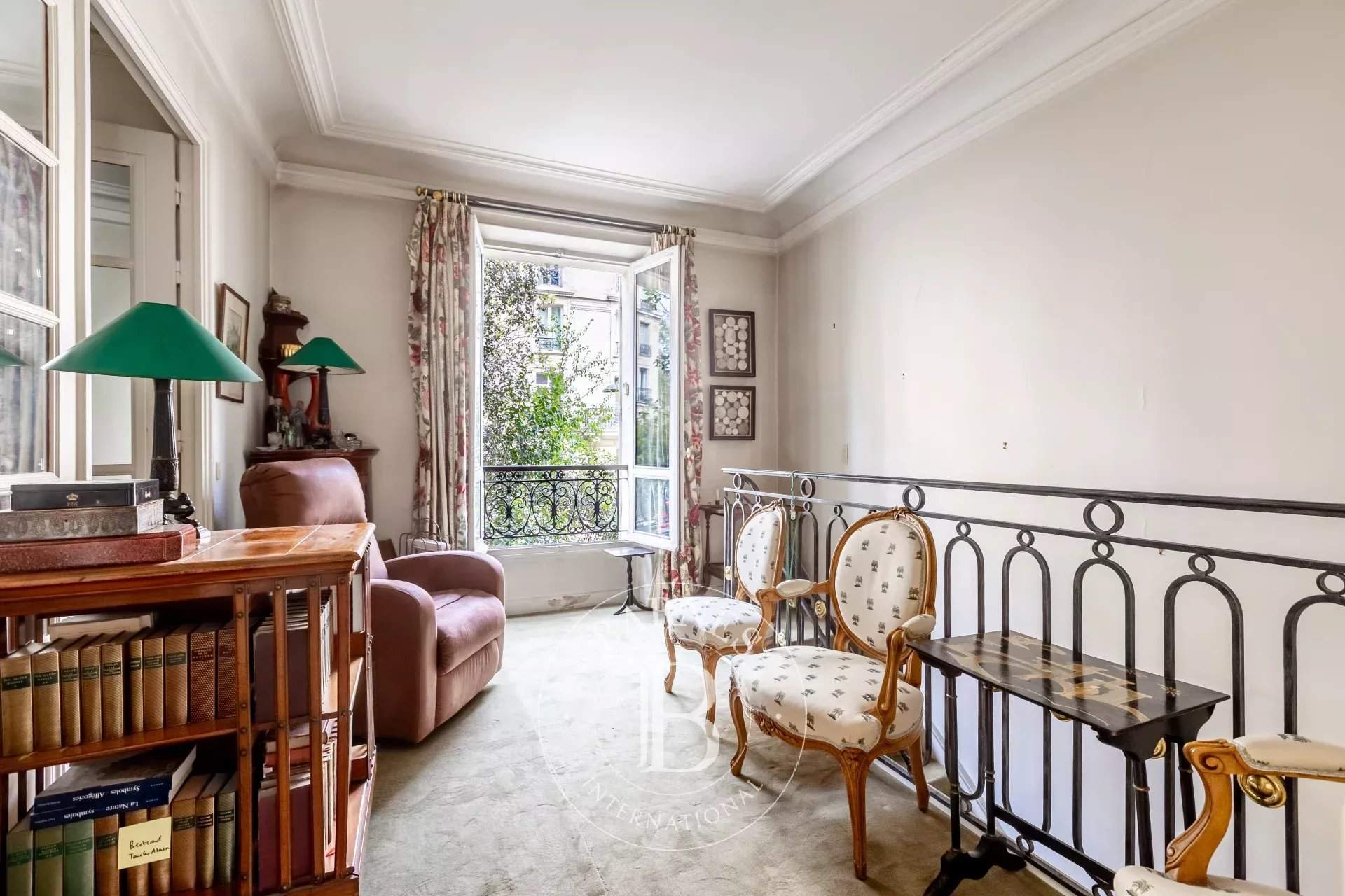 Paris  - Appartement 5 Pi&egrave;ces 2 Chambres - picture 8