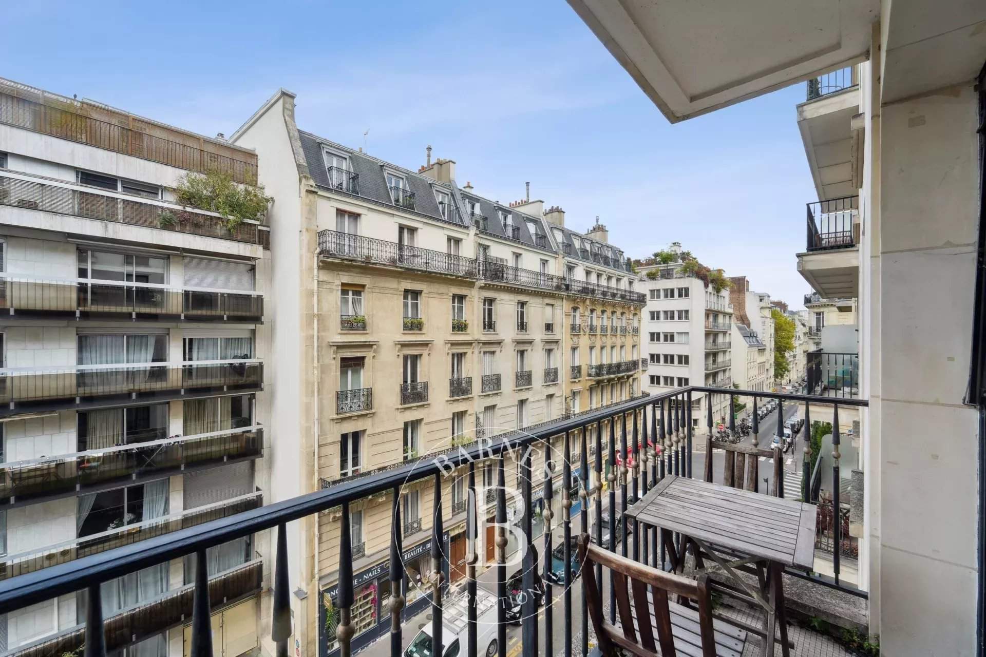 Paris  - Apartment 2 Bedrooms - picture 2