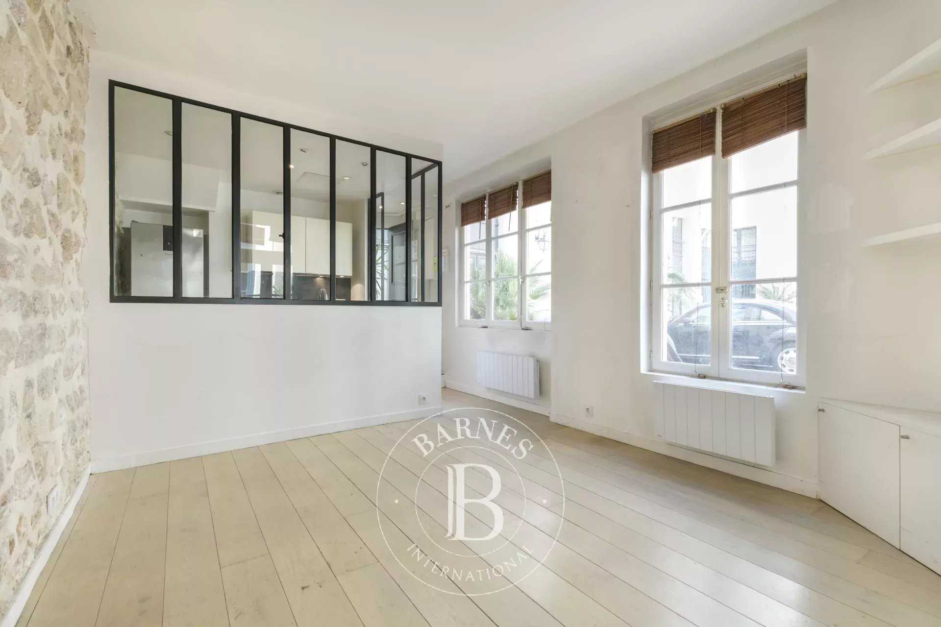 Paris  - Appartement 2 Pièces, 1 Chambre