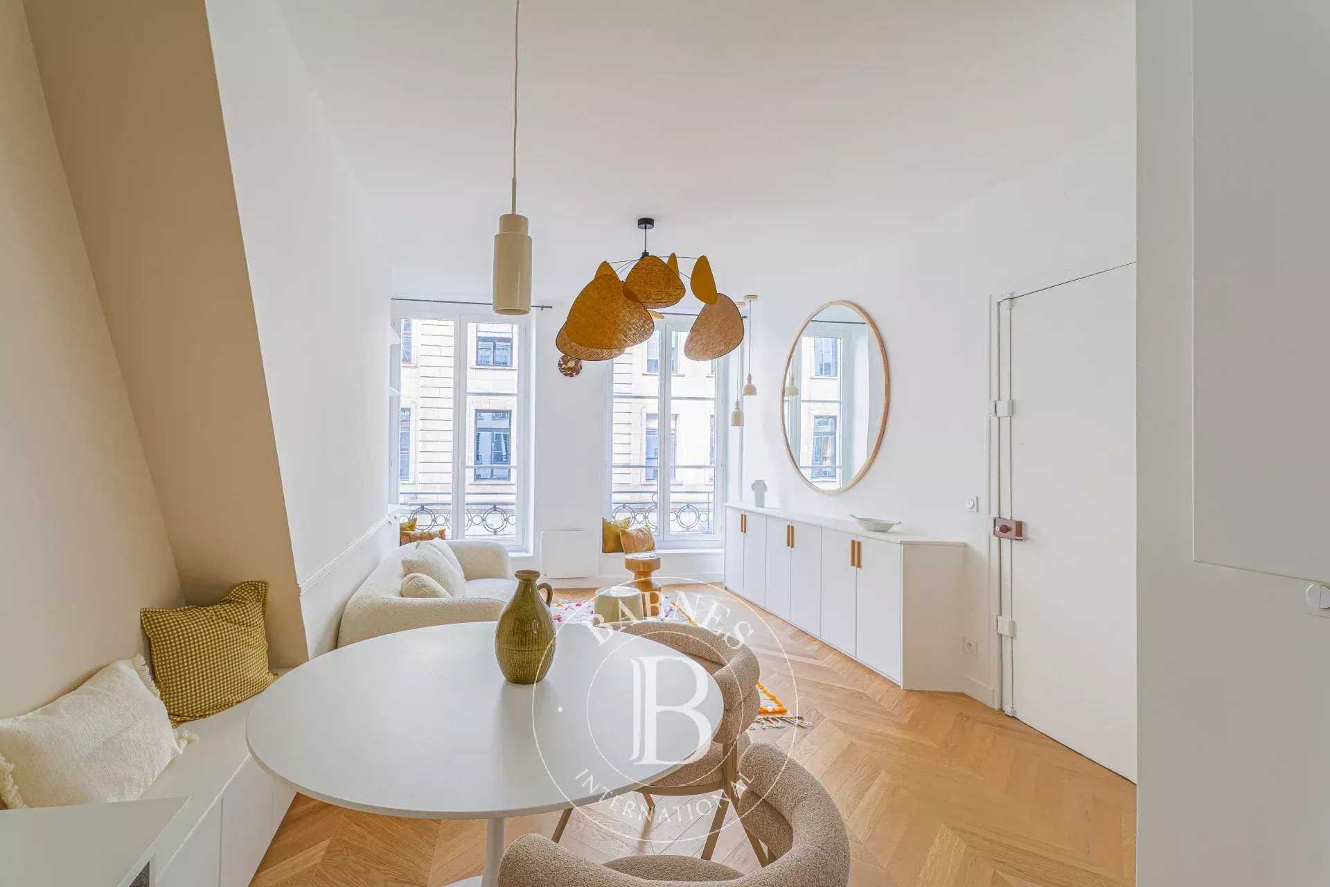 Paris  - Piso 2 Cuartos, 1 Habitacion