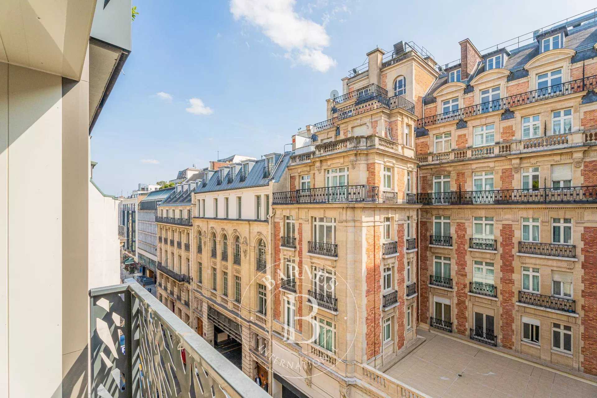 Paris  - Appartement 2 Pièces, 1 Chambre