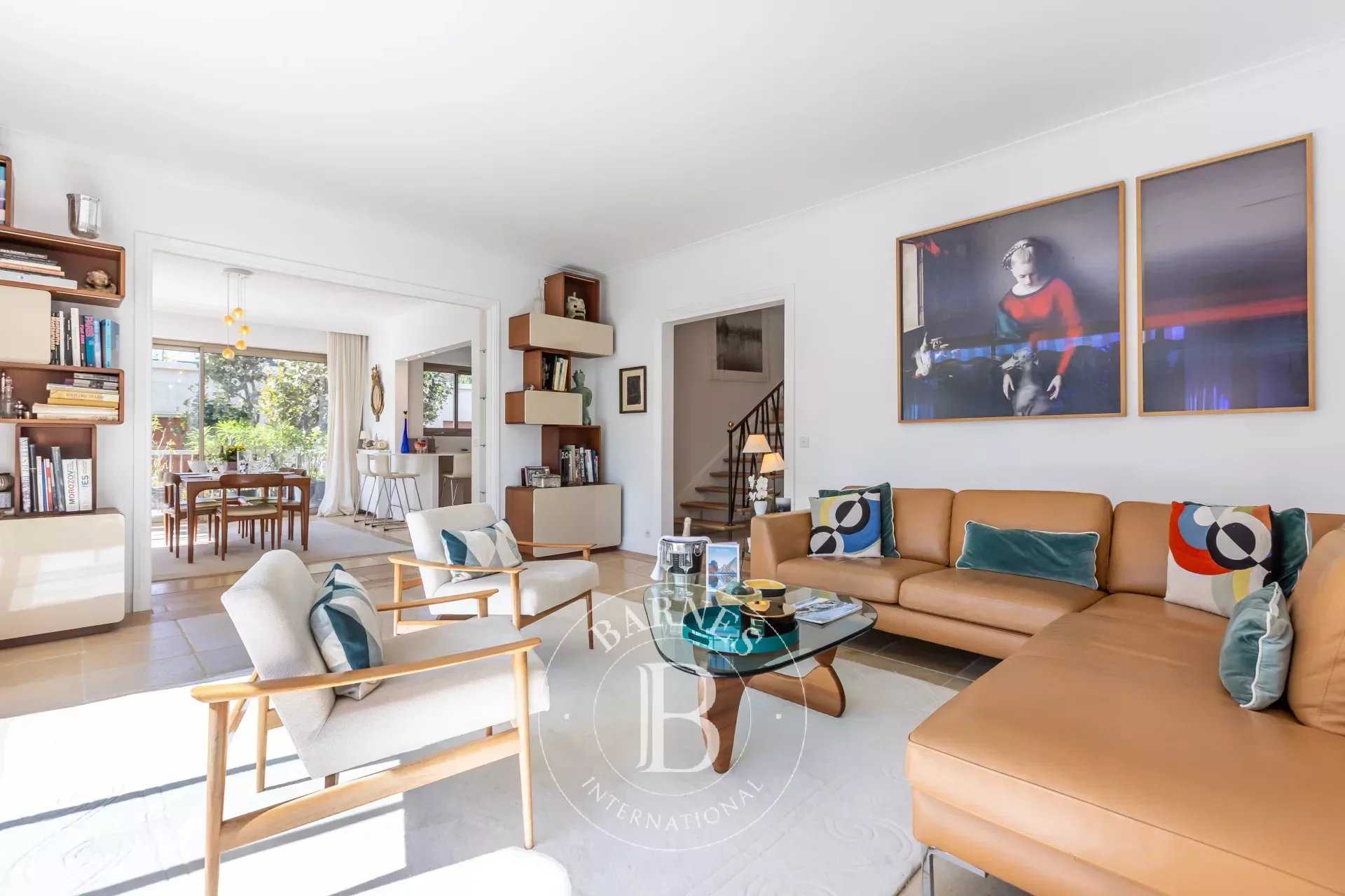 NEUILLY - DUPLEX - 3 CHAMBRES - 6 ADULTES picture 20