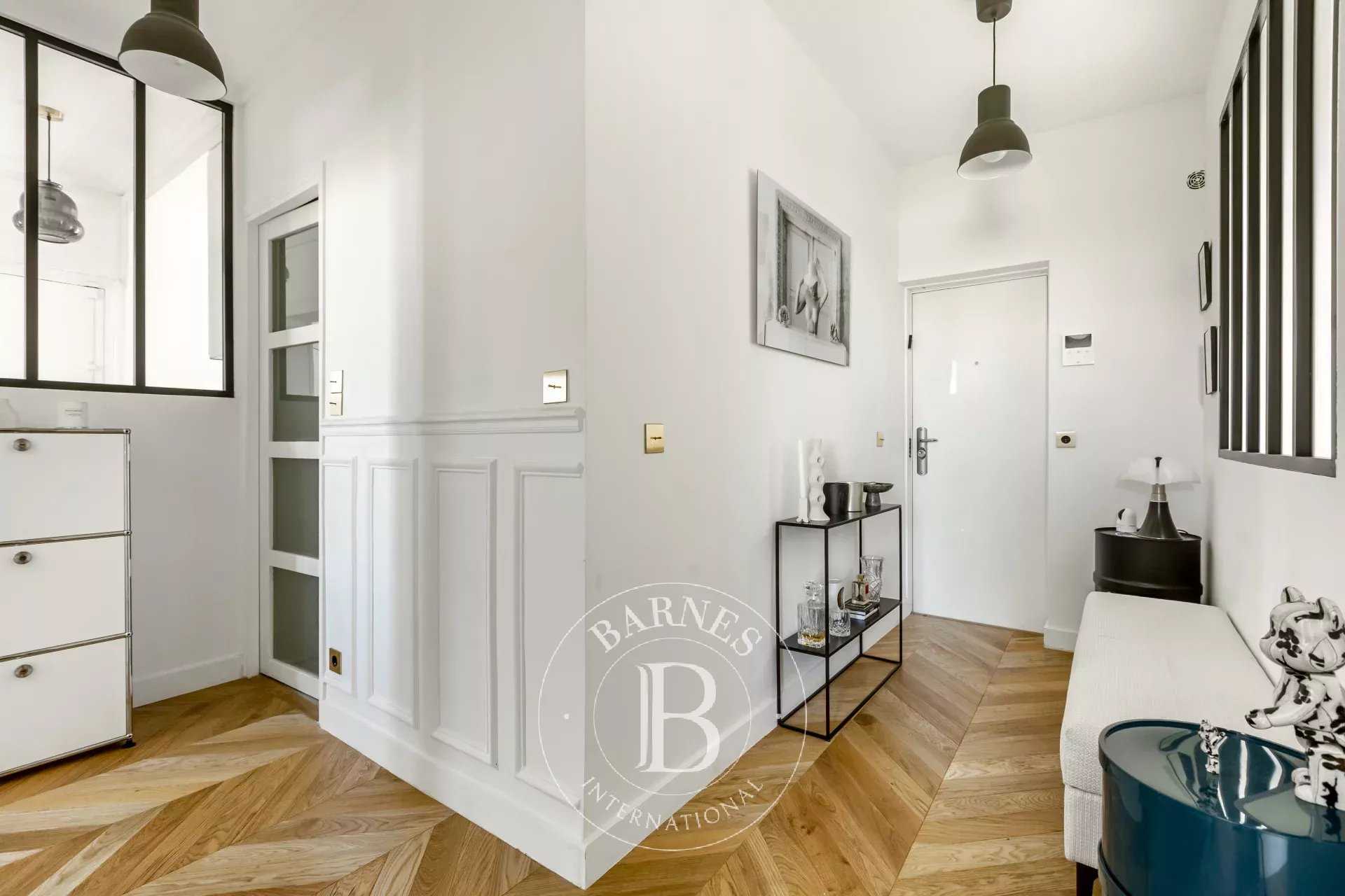 Paris  - Appartement 3 Pièces 2 Chambres