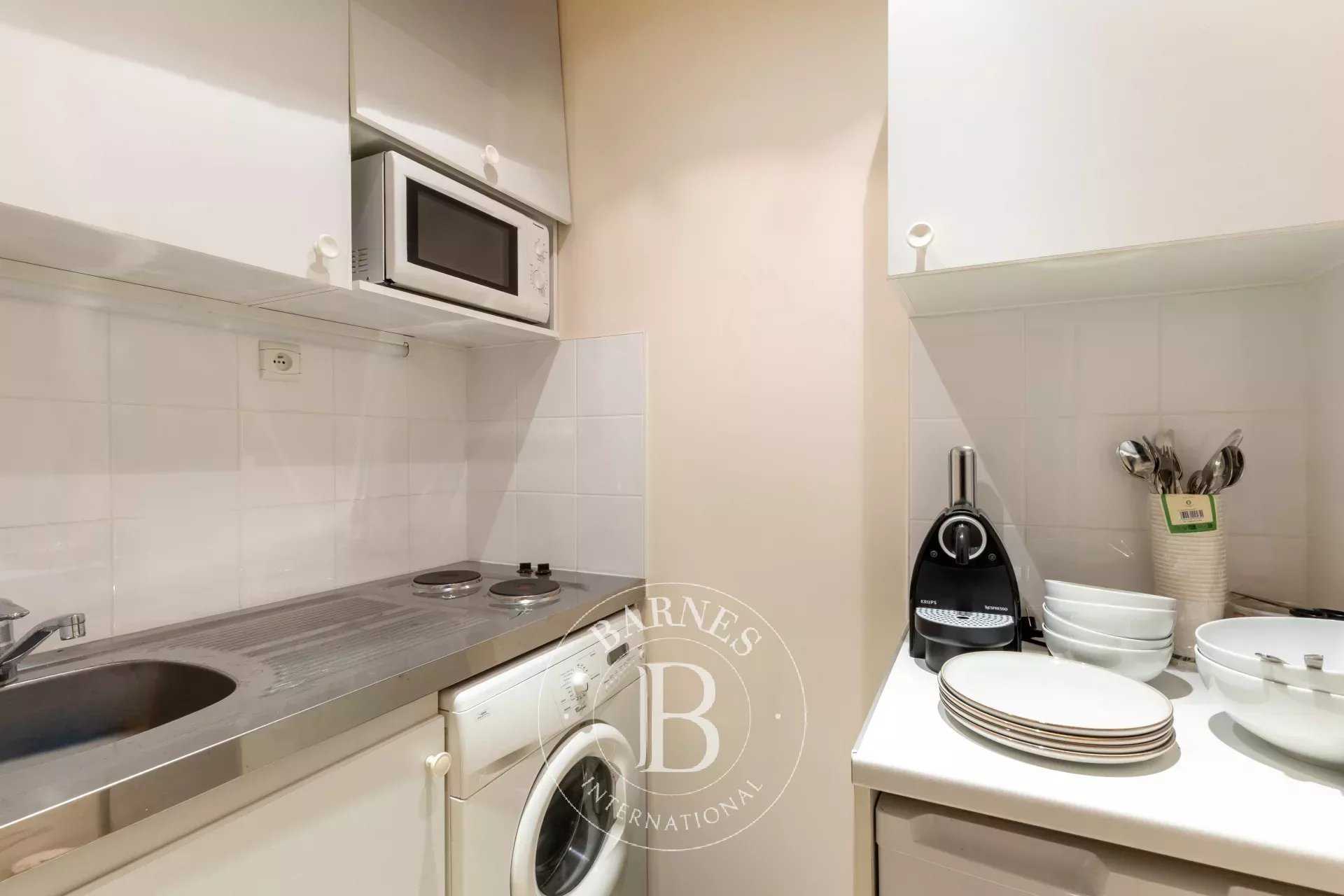 Paris  - Appartement 2 Pi&egrave;ces, 1 Chambre