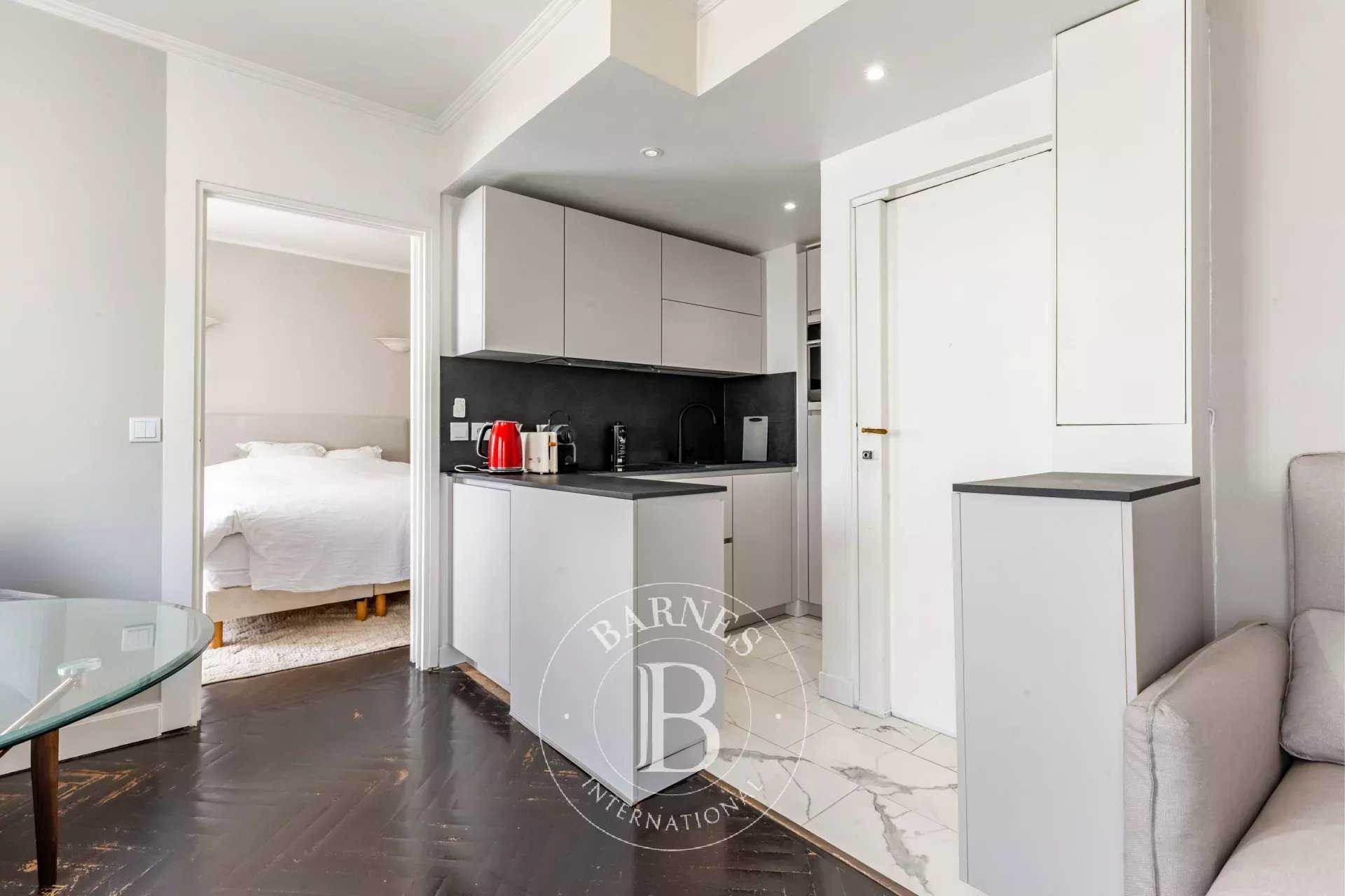 Paris  - Appartement 2 Pi&egrave;ces, 1 Chambre