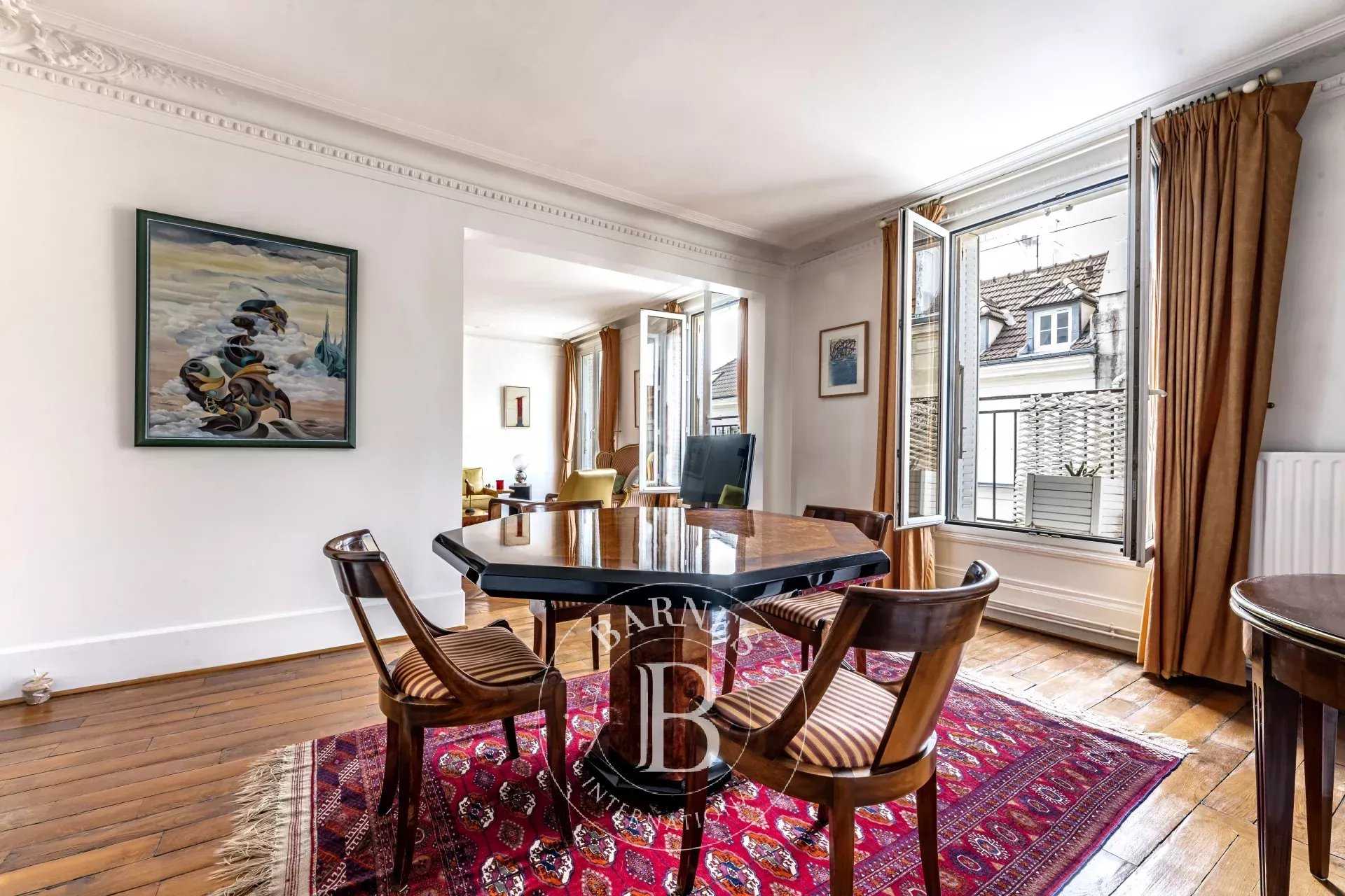 Paris  - Appartement 3 Pièces, 1 Chambre