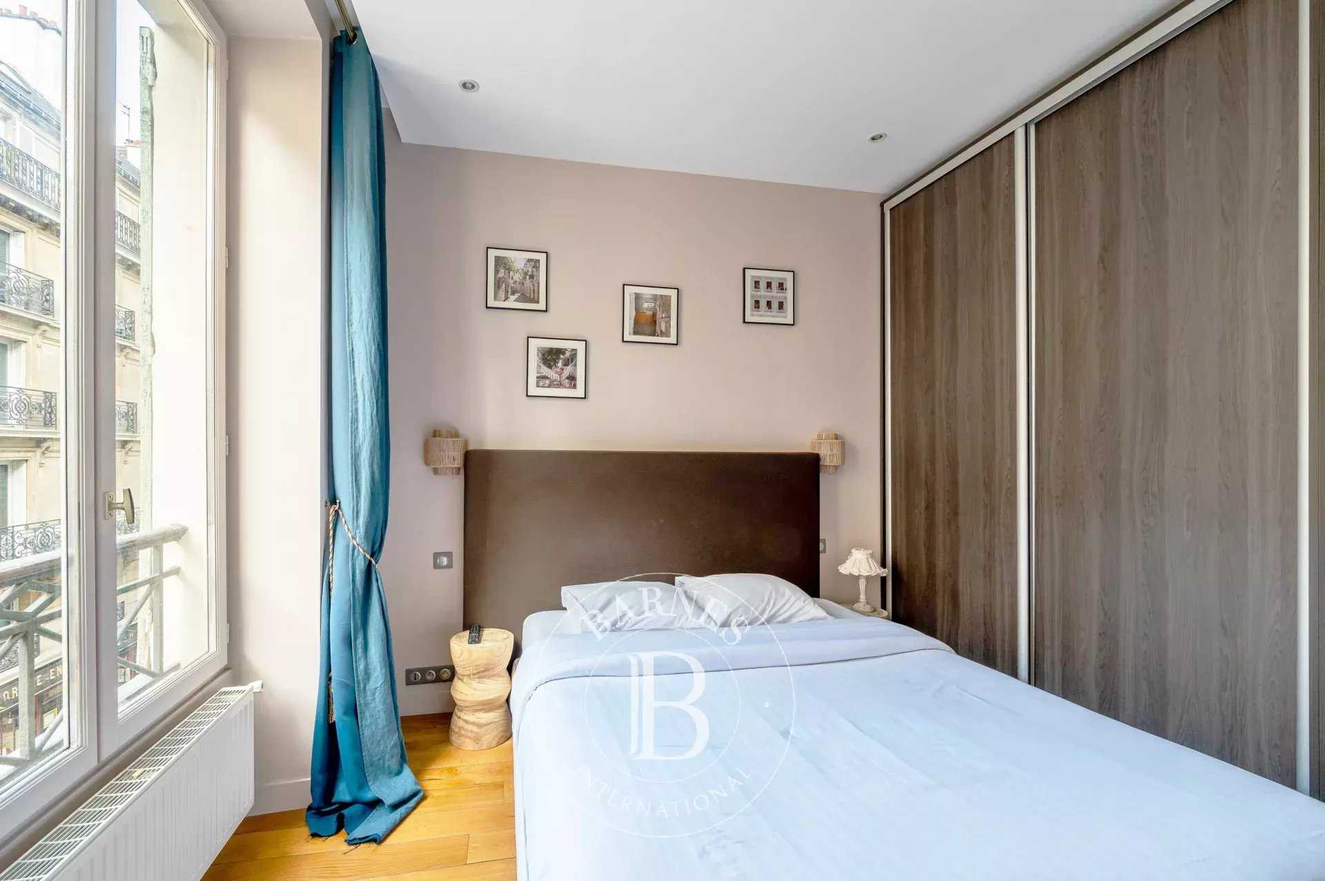 Paris  - Appartement 2 Pièces, 1 Chambre