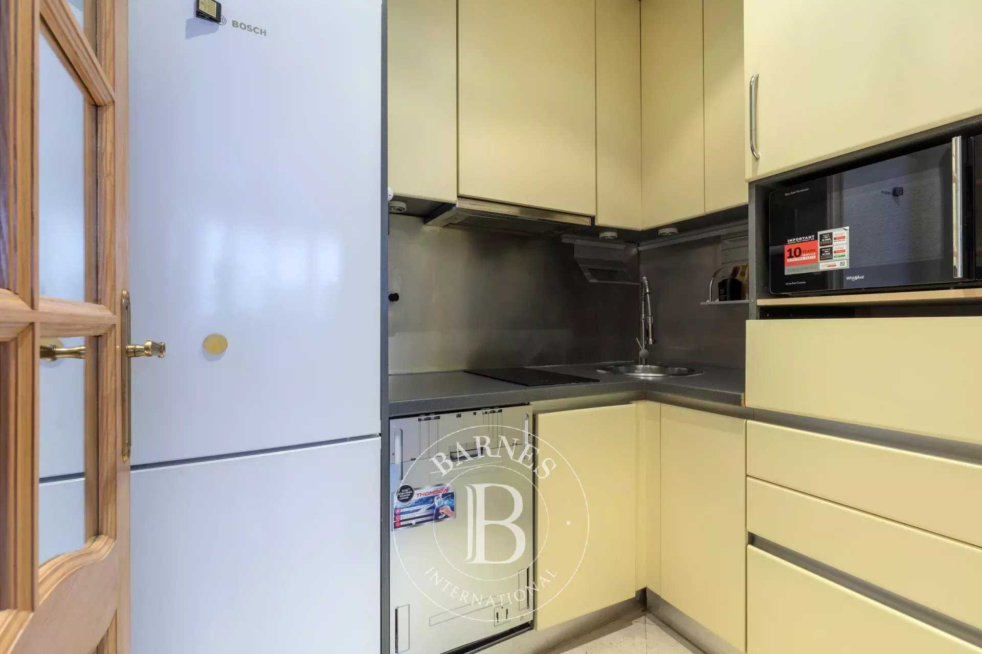 Paris  - Appartement 2 Pi&egrave;ces, 1 Chambre