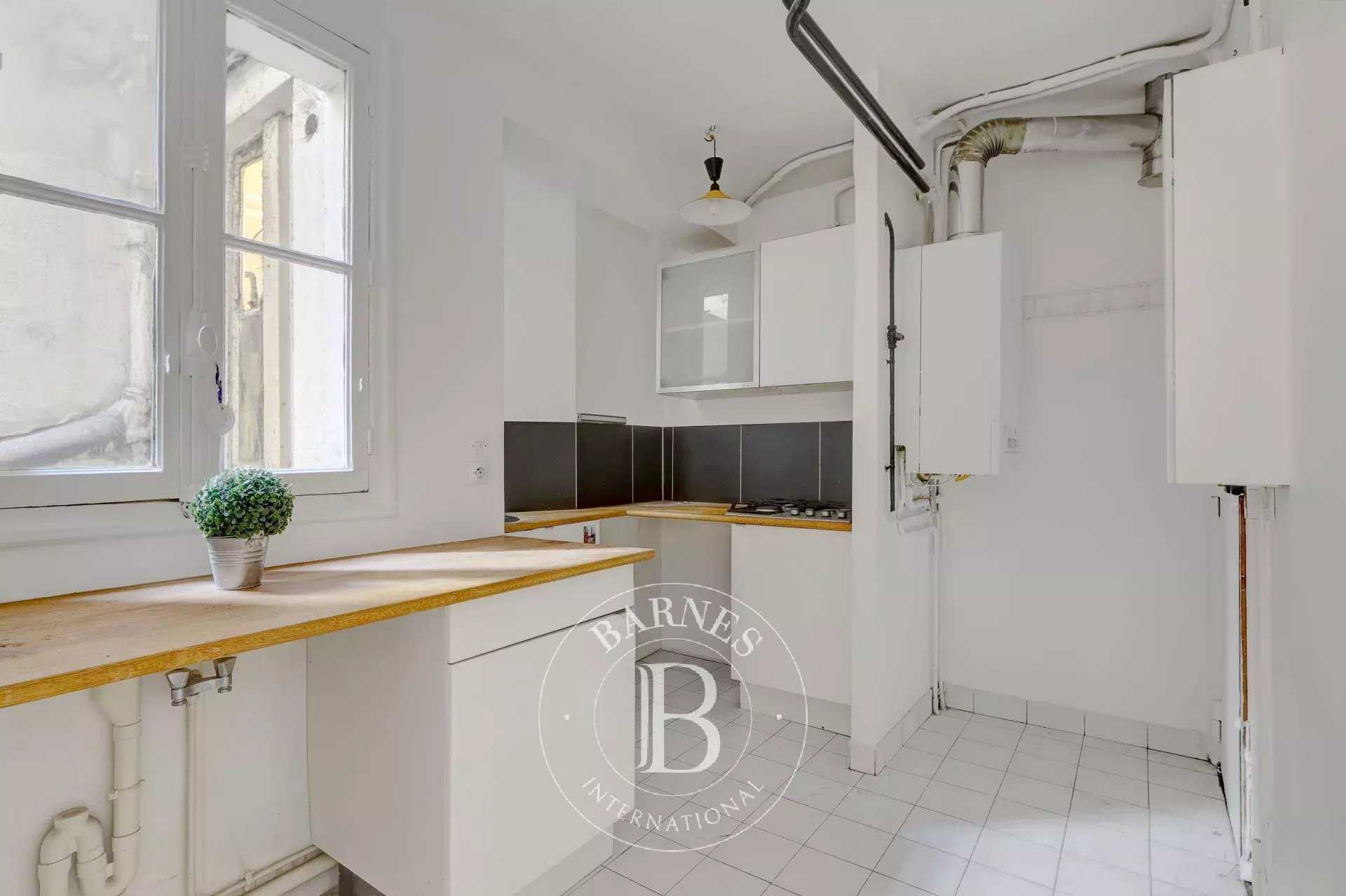 Paris  - Appartement 3 Pi&egrave;ces 2 Chambres