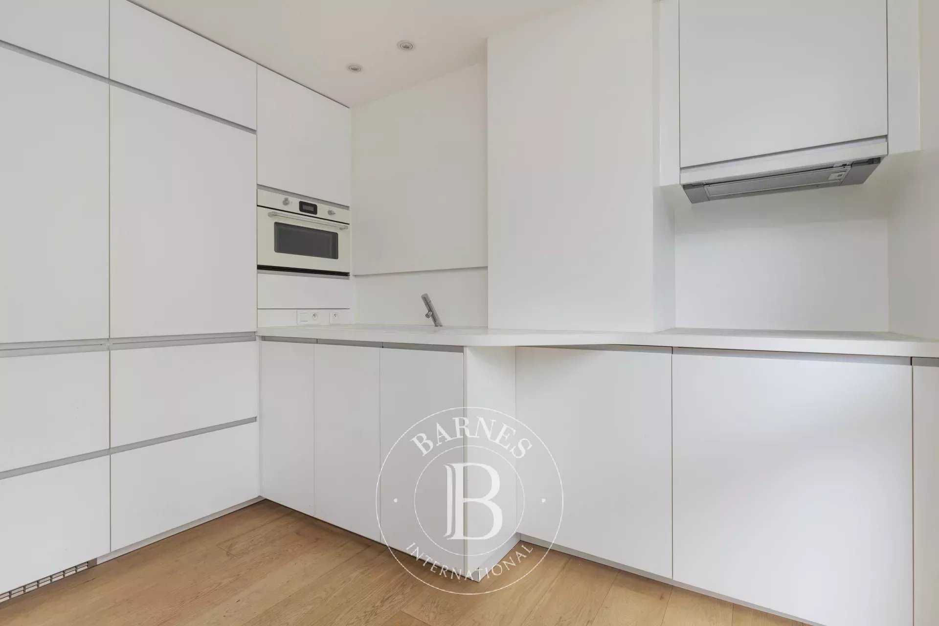 Paris  - Appartement 2 Pièces, 1 Chambre