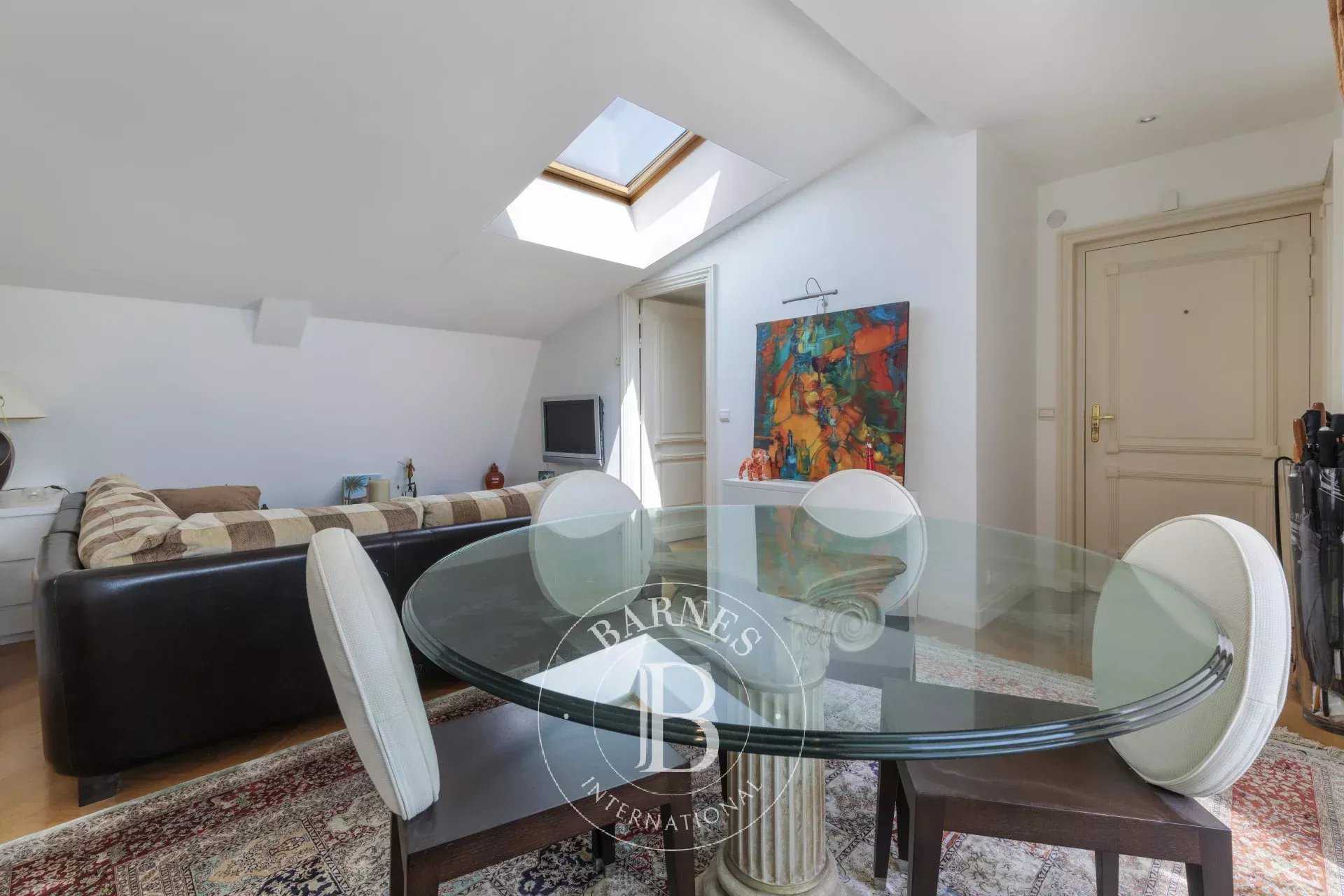 Paris  - Appartement 2 Pi&egrave;ces, 1 Chambre