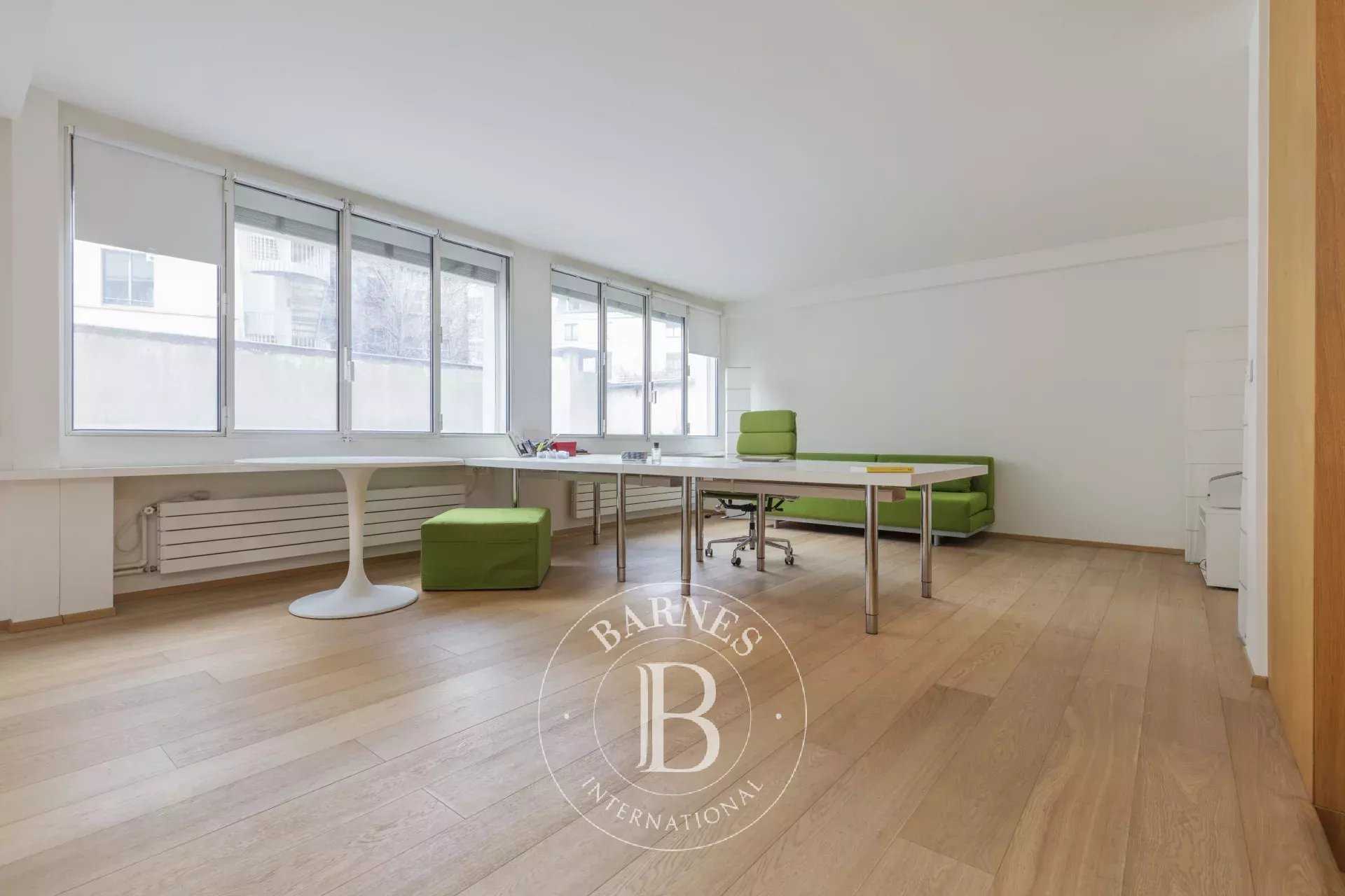Paris  - Appartement 2 Pièces, 1 Chambre