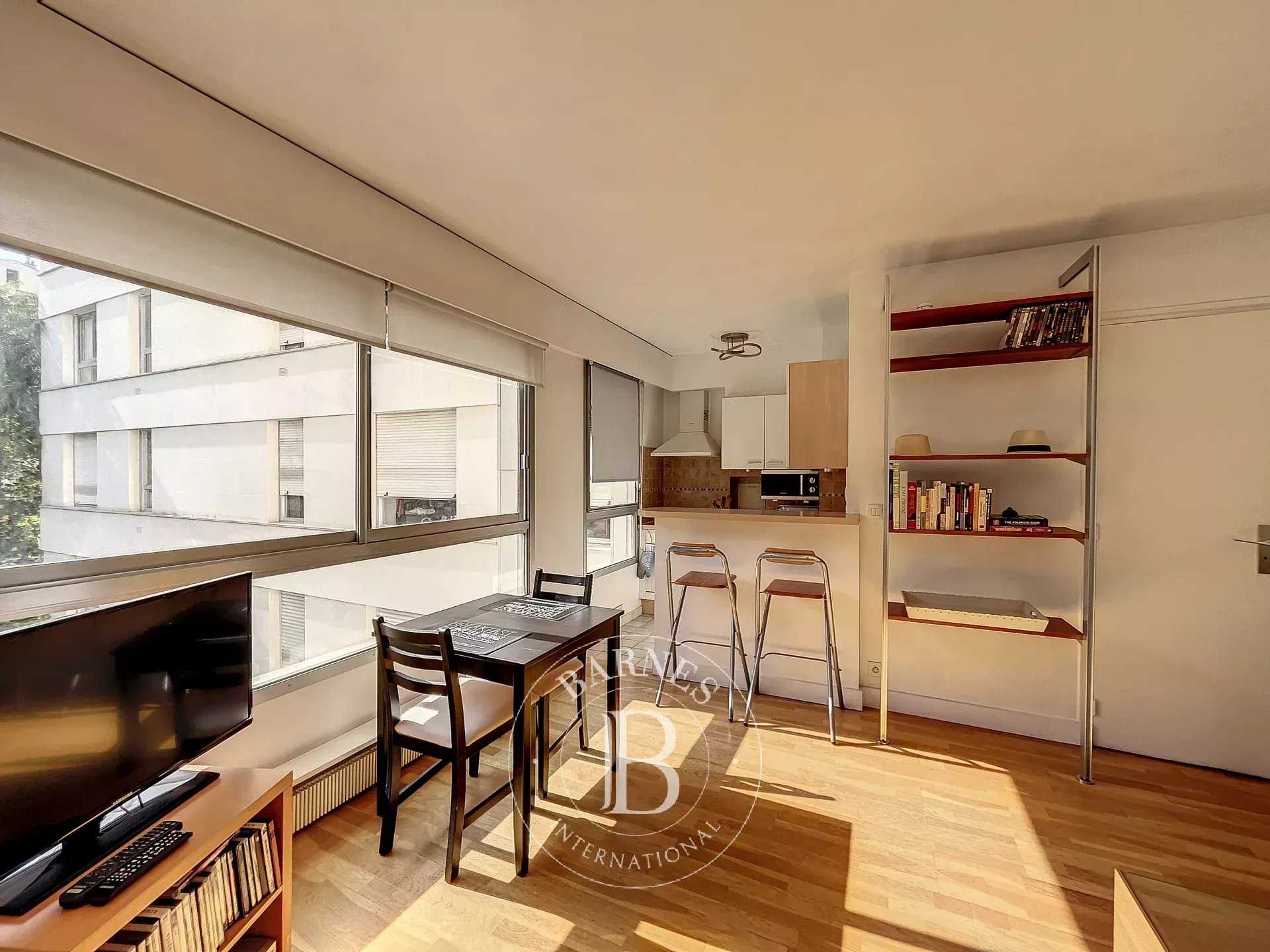 Paris  - Appartement 2 Pi&egrave;ces, 1 Chambre