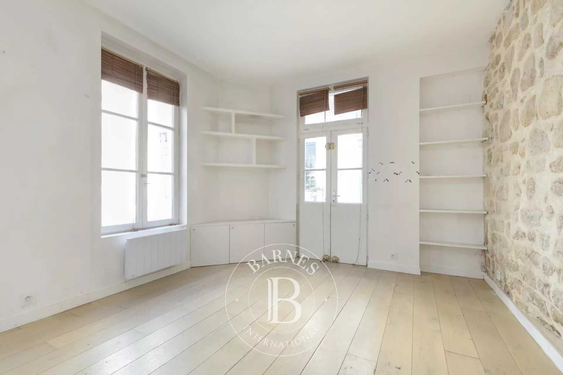Paris  - Appartement 2 Pièces, 1 Chambre
