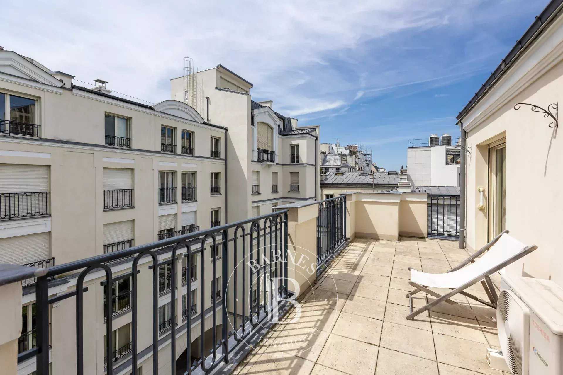 Paris  - Appartement 2 Pièces, 1 Chambre