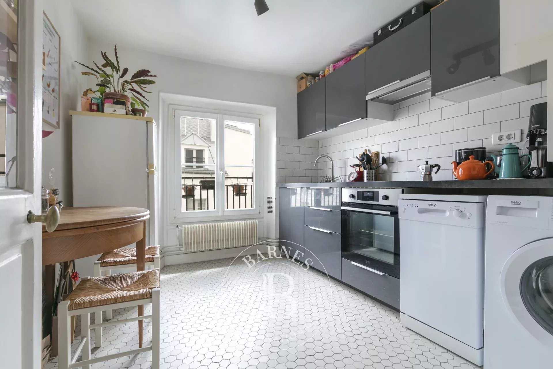 Paris  - Appartement 3 Pièces, 1 Chambre