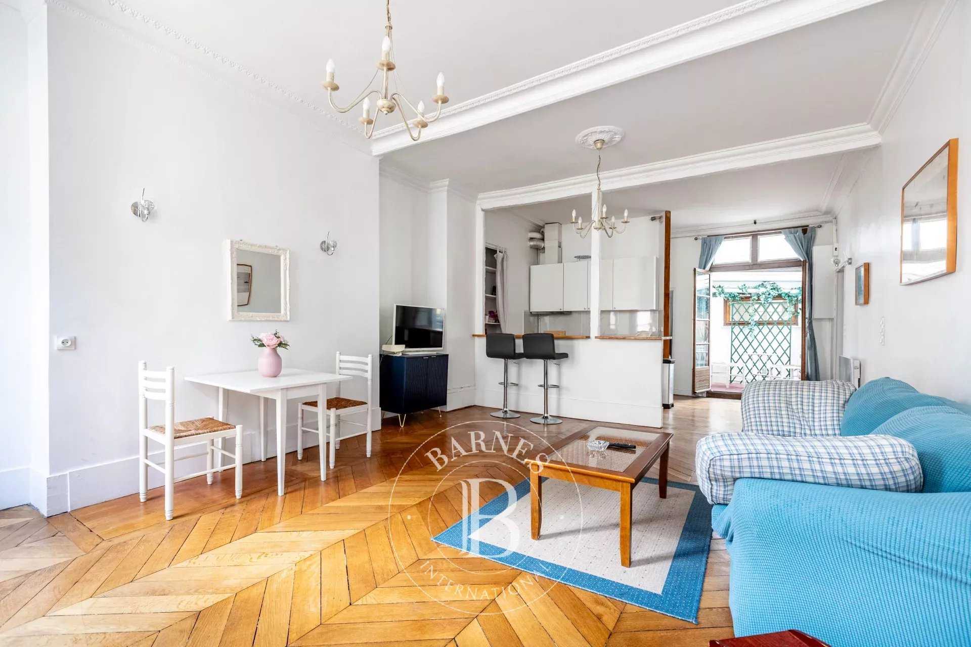 Paris  - Appartement 2 Pi&egrave;ces, 1 Chambre