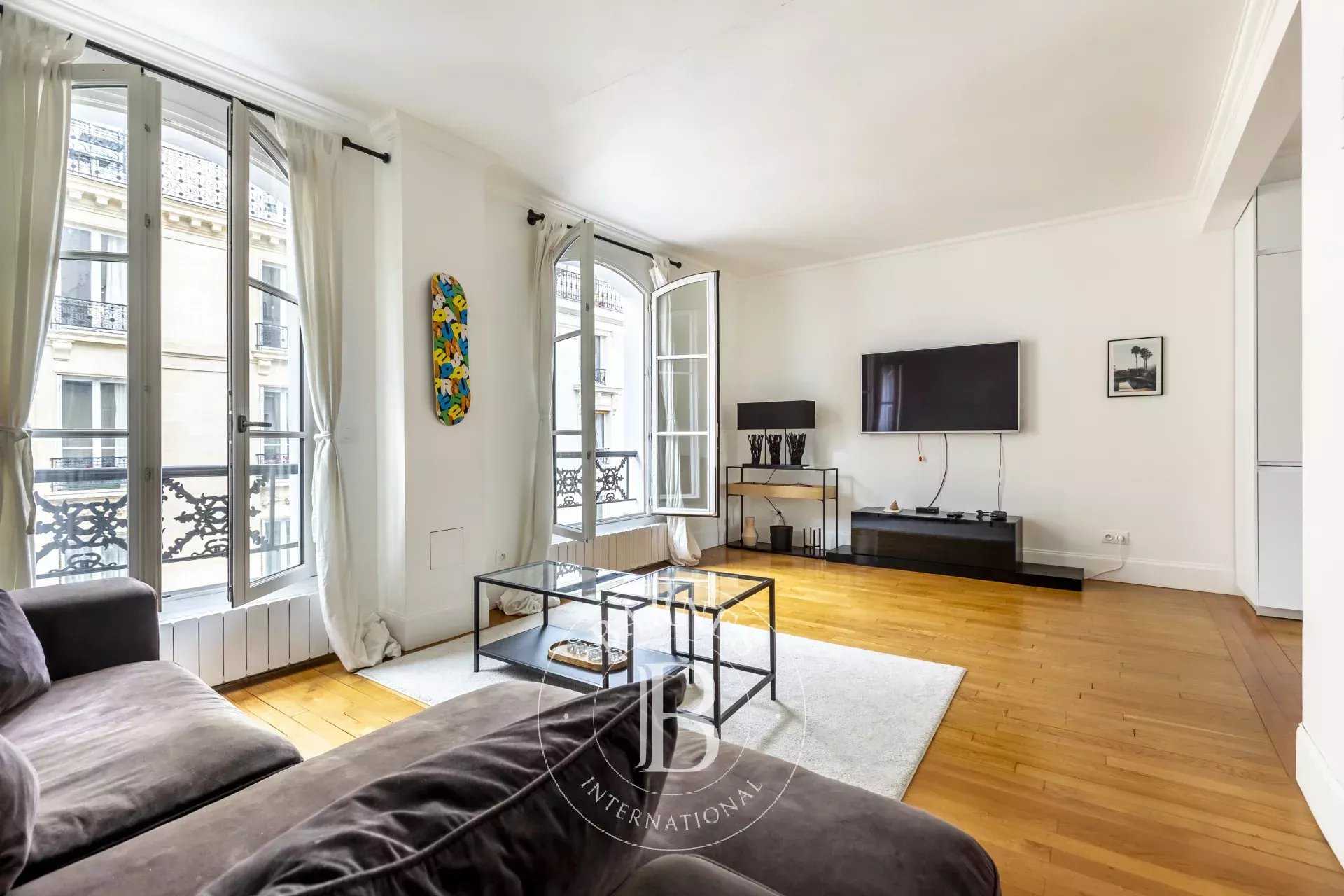 Paris  - Appartement 2 Pièces, 1 Chambre