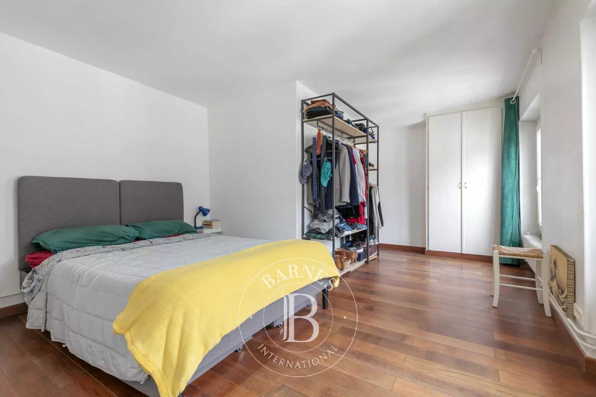 Paris  - Appartement 3 Pièces, 1 Chambre