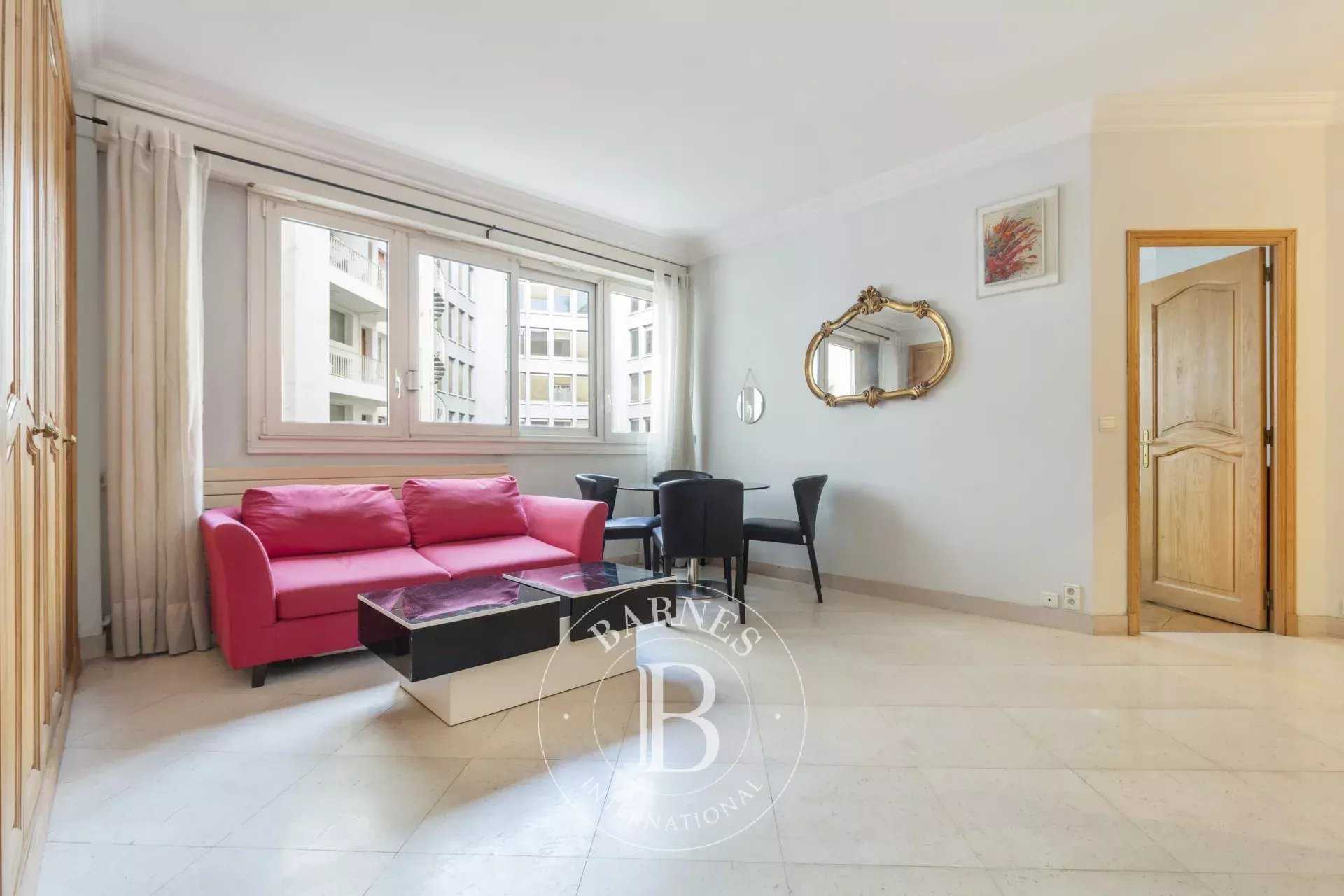 Paris  - Appartement 2 Pi&egrave;ces, 1 Chambre