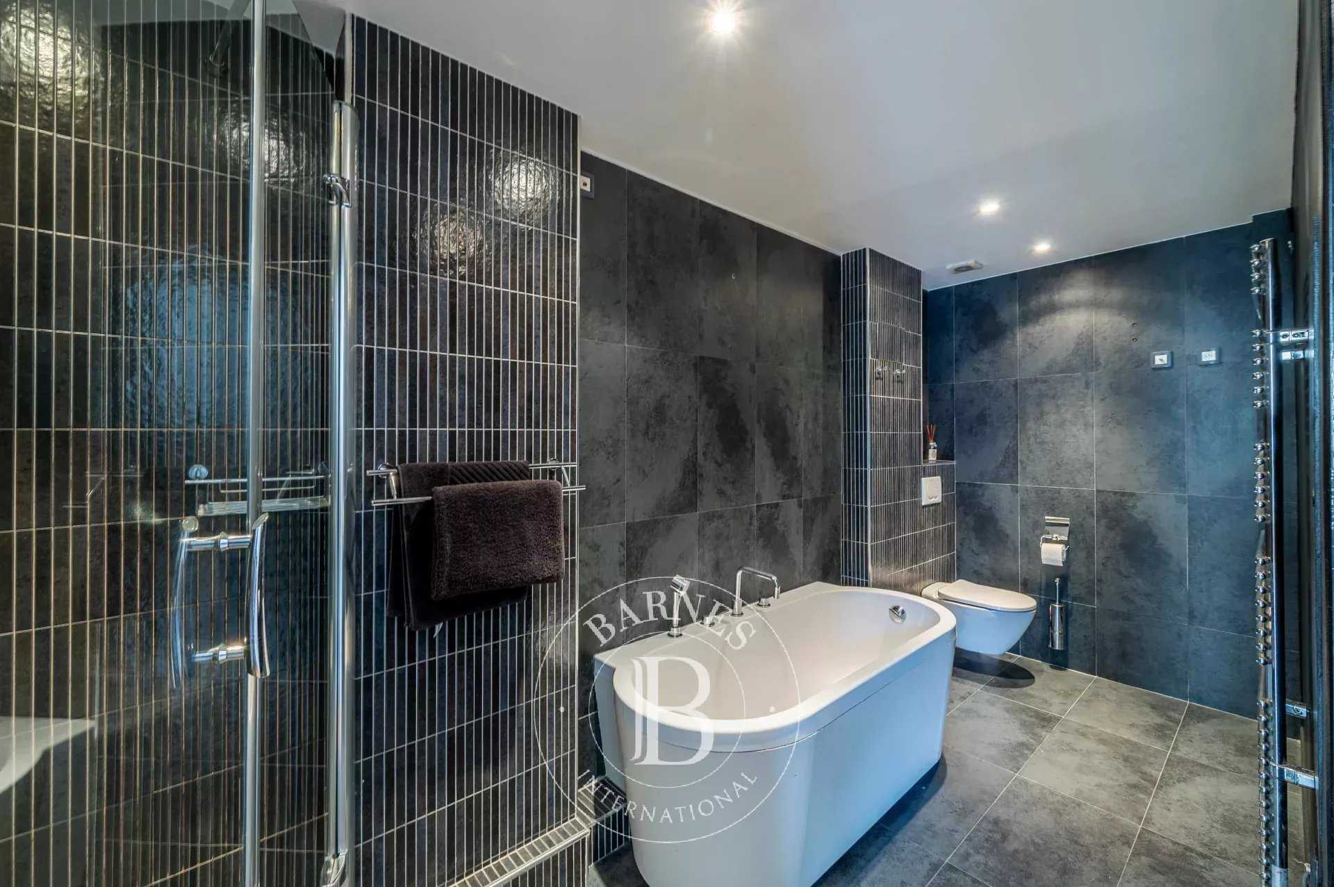 Paris  - Appartement 2 Pièces, 1 Chambre