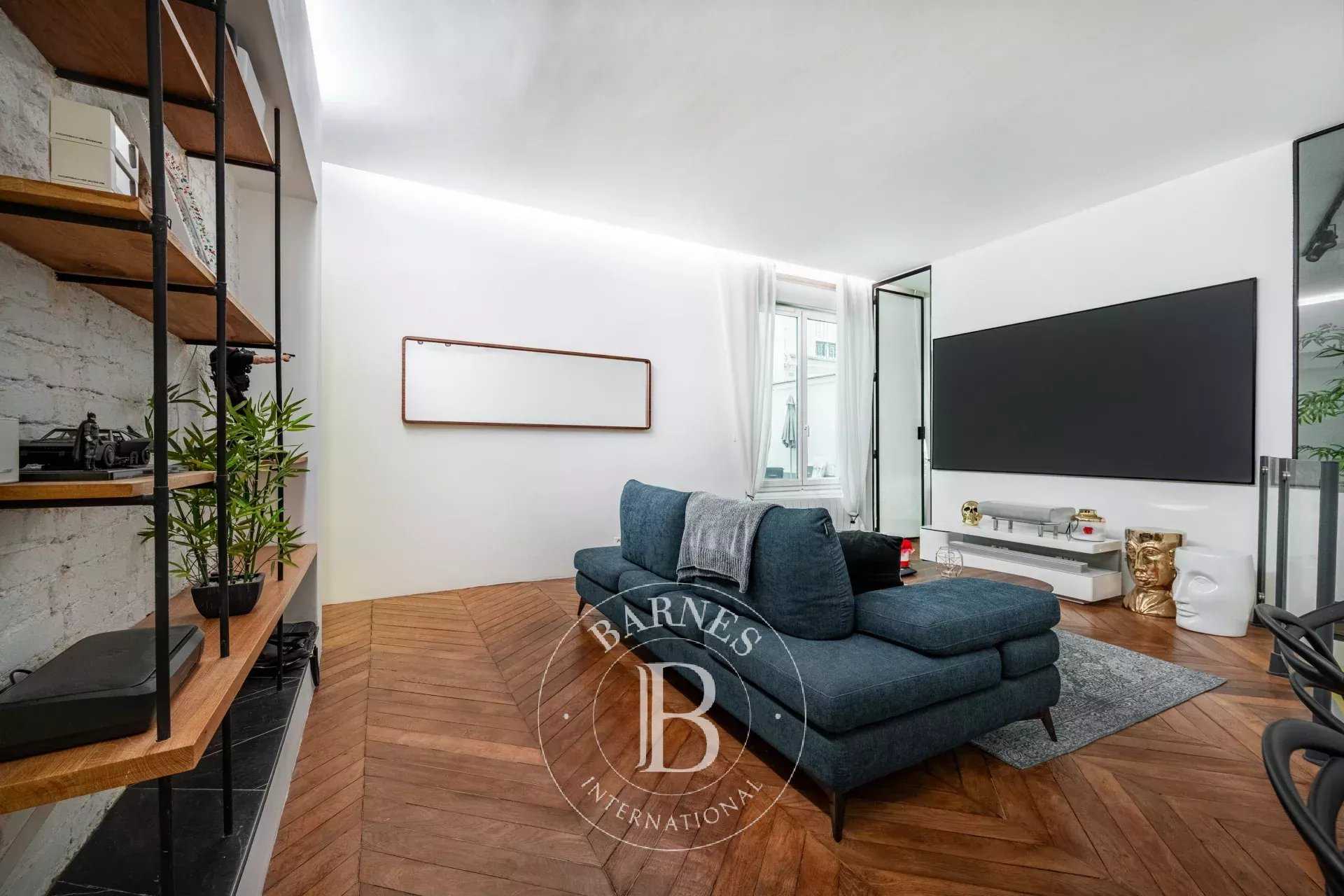 Paris  - Appartement 2 Pièces, 1 Chambre