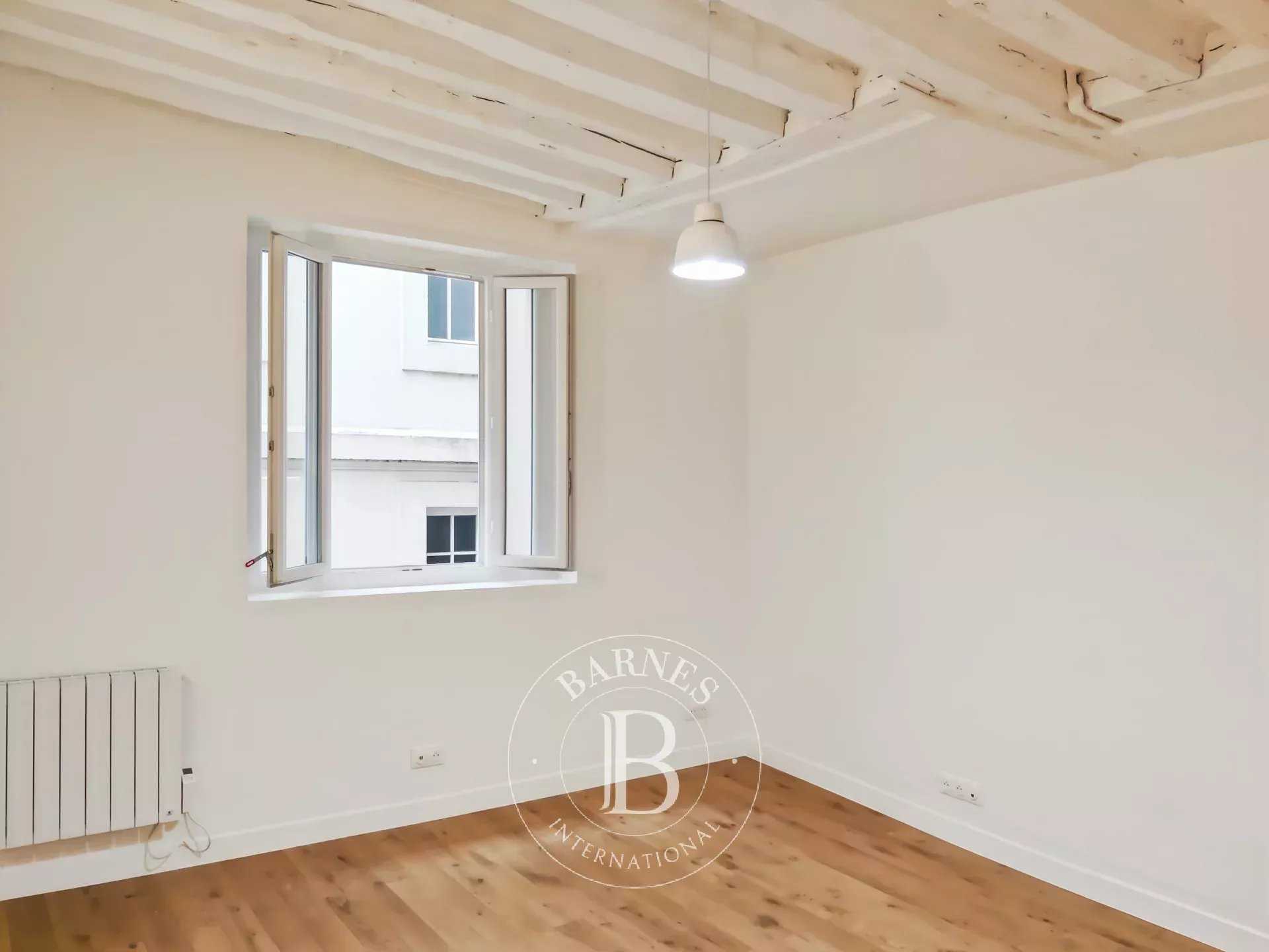 Paris  - Appartement 2 Pi&egrave;ces, 1 Chambre
