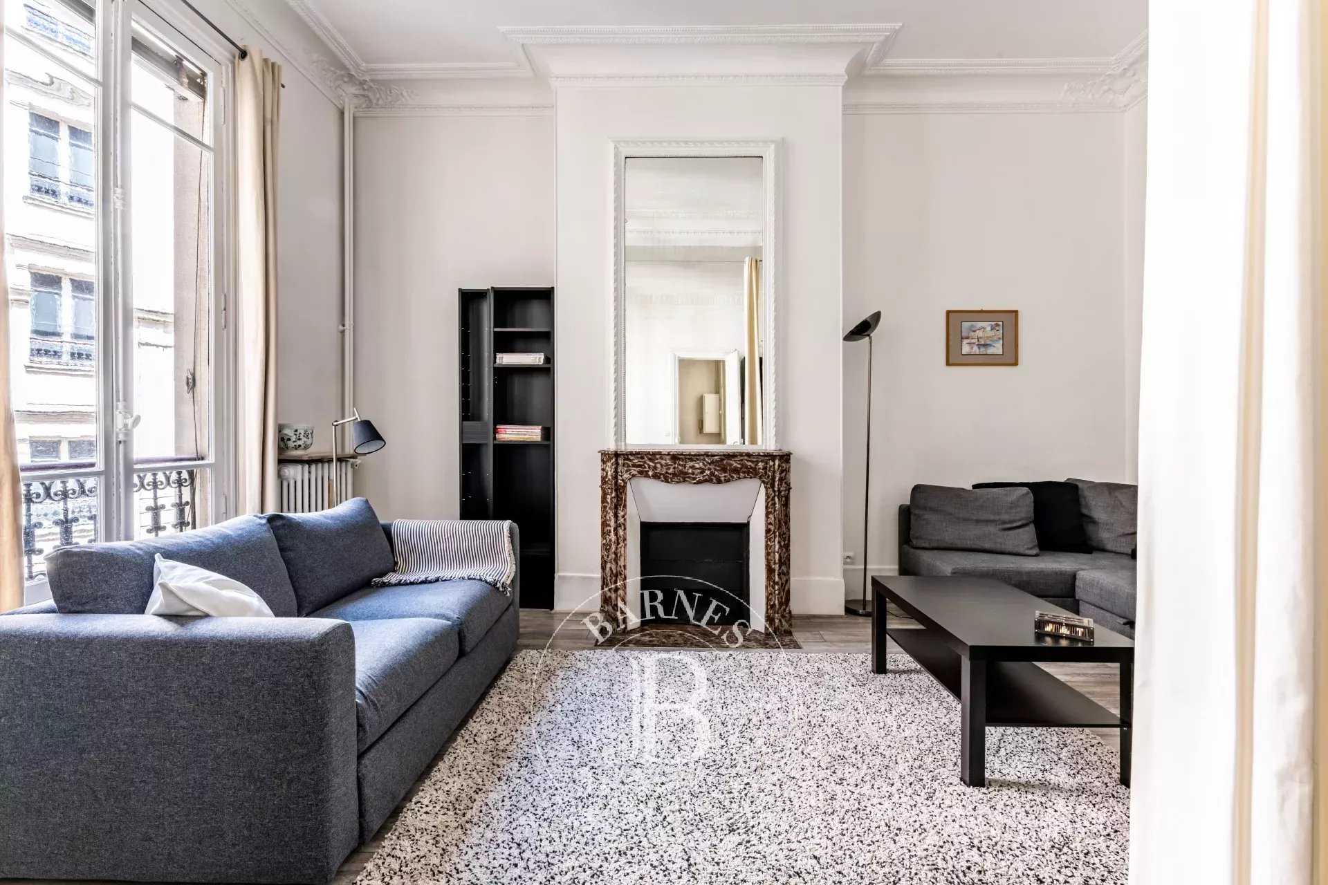 Paris  - Appartement 2 Pièces, 1 Chambre