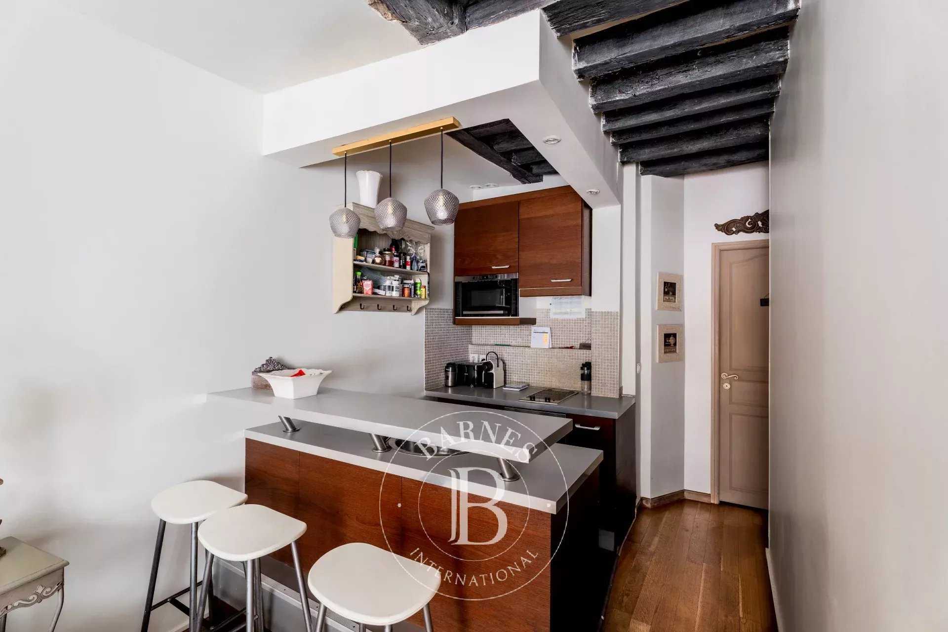 Paris  - Appartement 2 Pièces, 1 Chambre