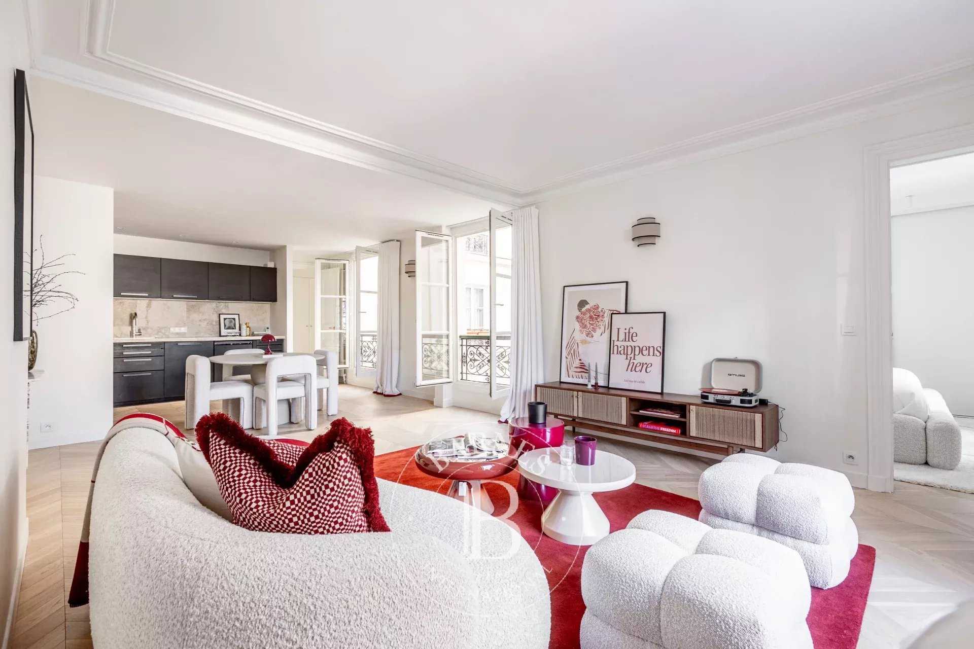 Paris  - Appartement 3 Pi&egrave;ces 2 Chambres