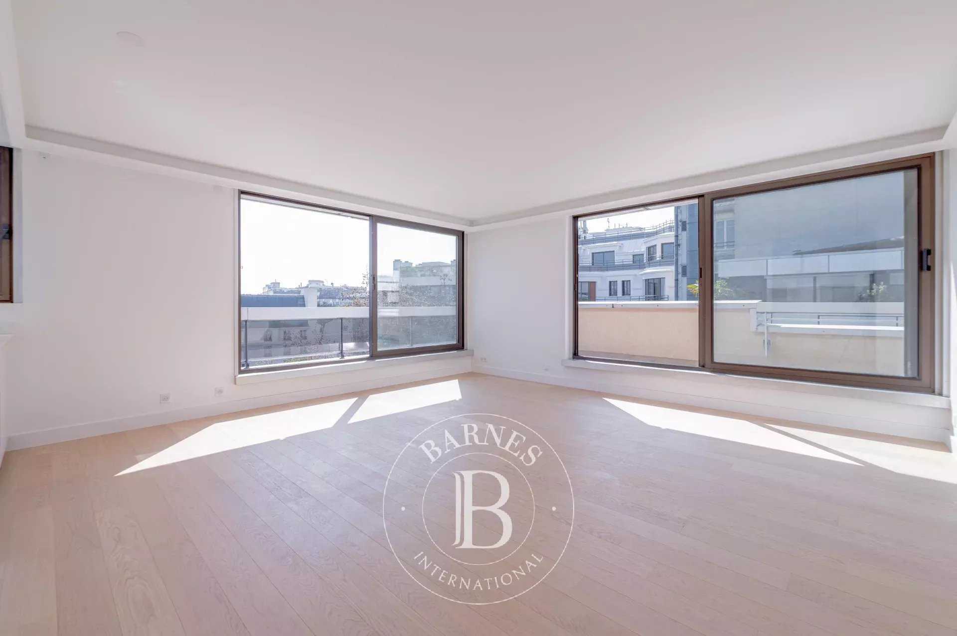 Paris  - Appartement 2 Pièces, 1 Chambre