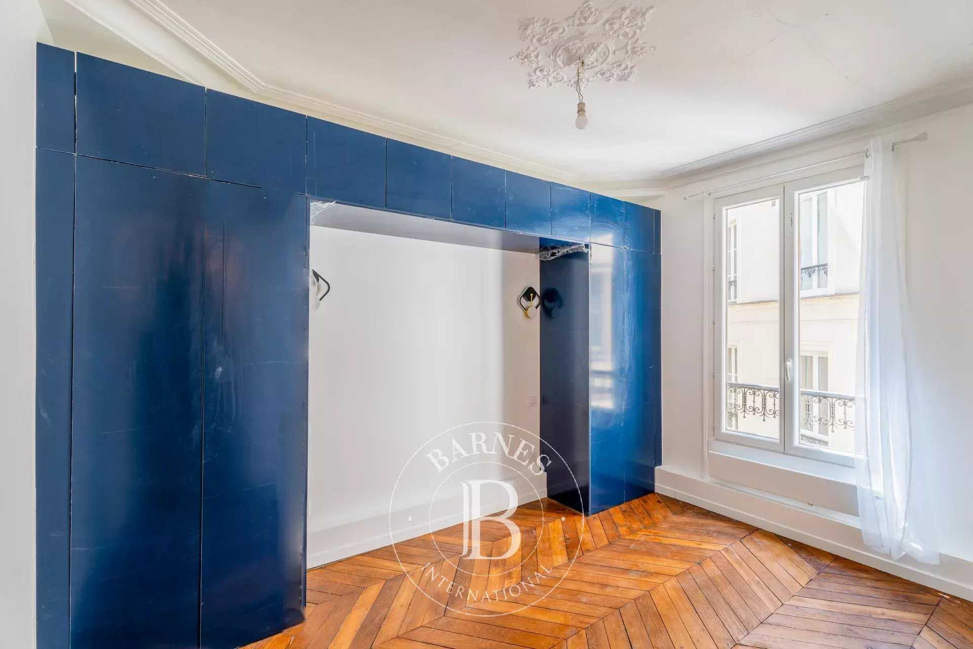 Paris  - Appartement 2 Pièces, 1 Chambre