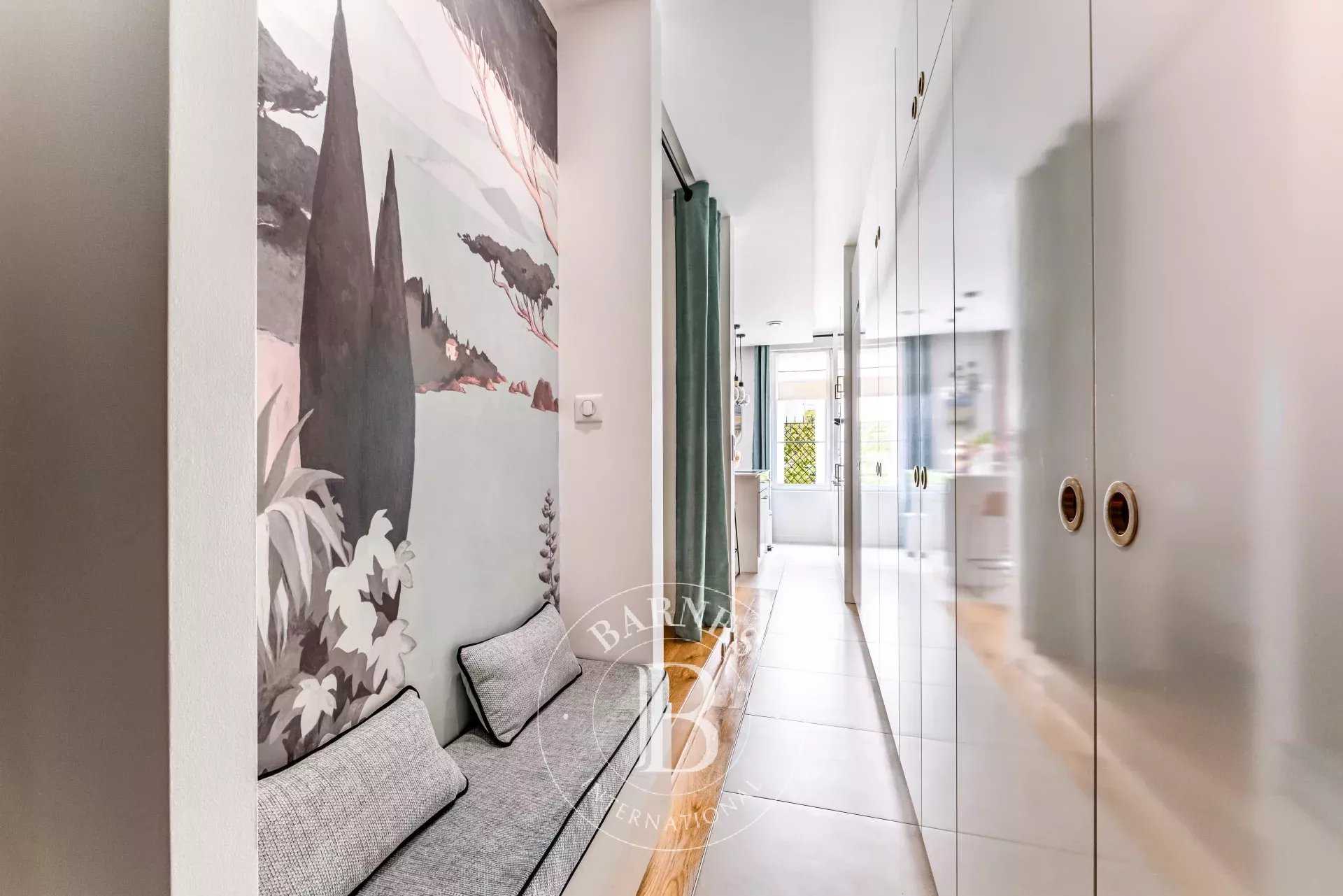 Paris  - Appartement 2 Pièces, 1 Chambre