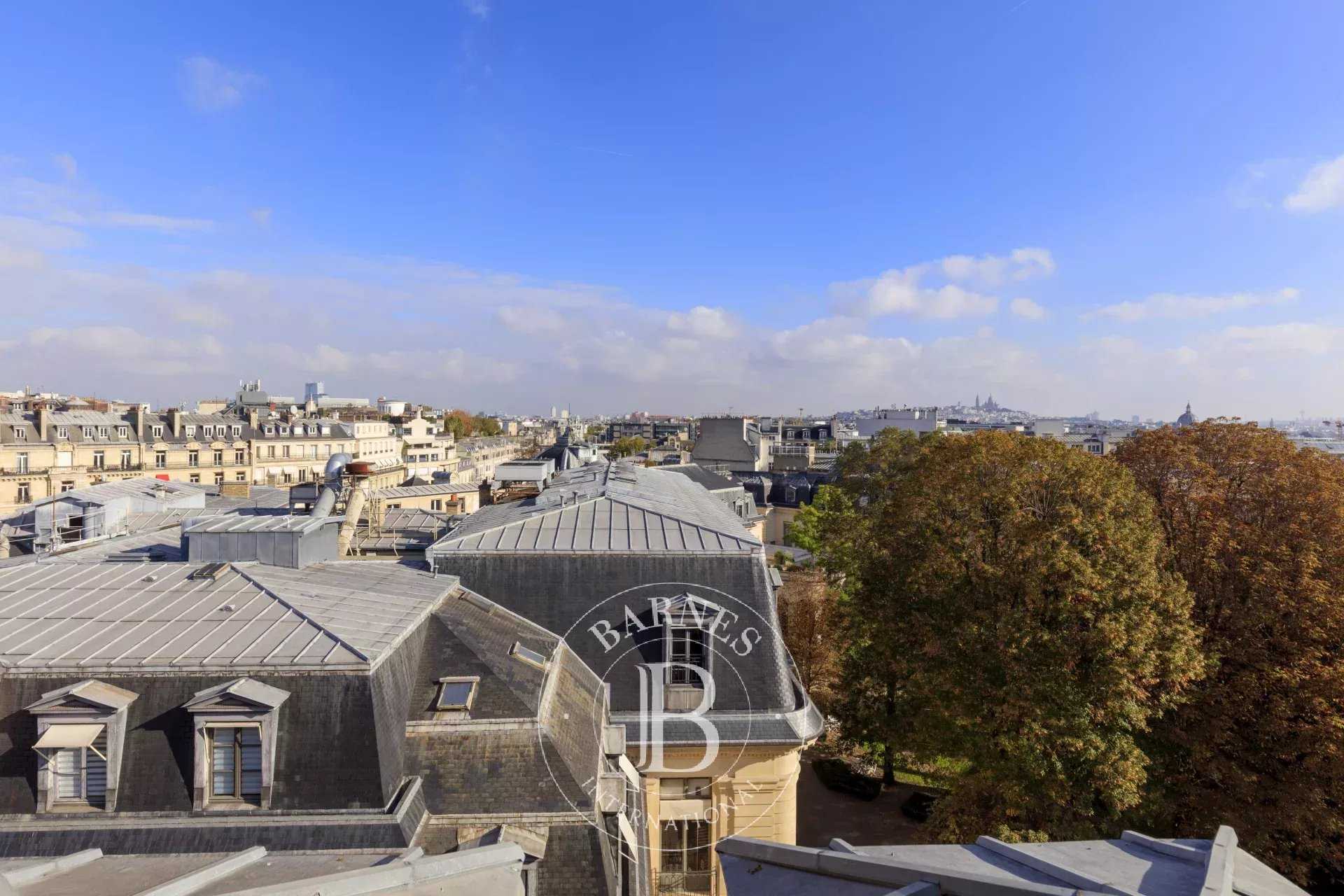 Paris  - Appartement 2 Pièces, 1 Chambre