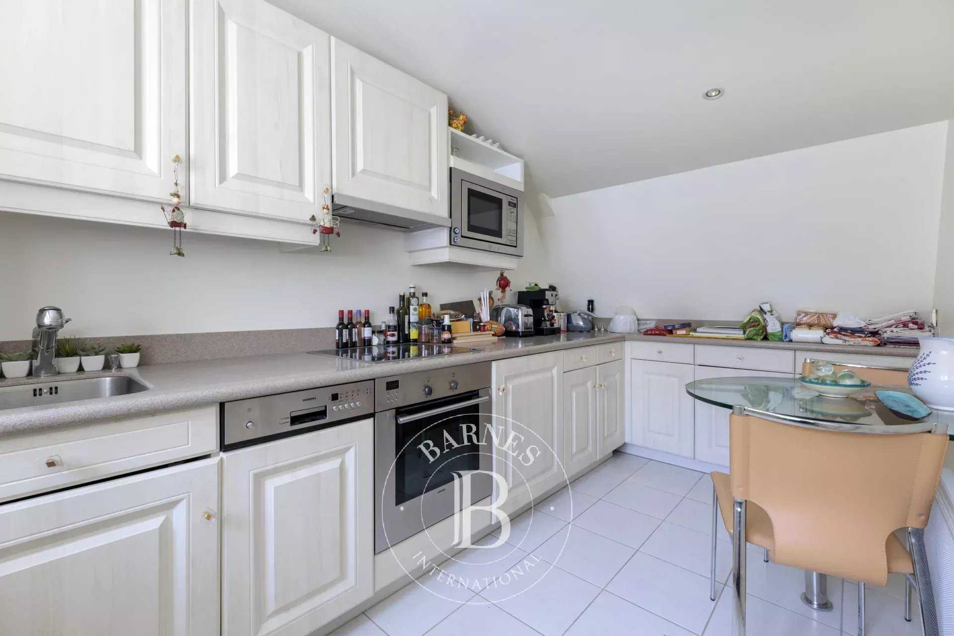 Paris  - Appartement 2 Pi&egrave;ces, 1 Chambre