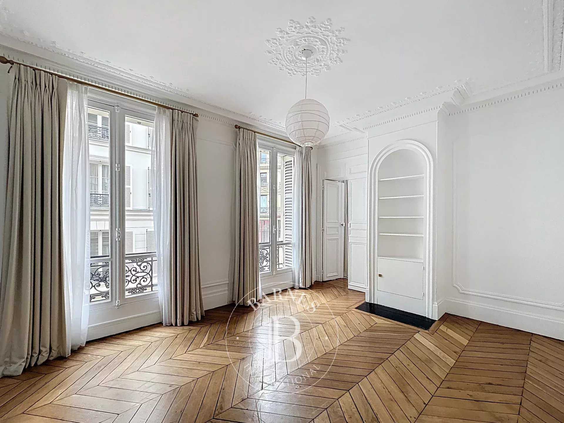 Paris  - Appartement 3 Pi&egrave;ces 2 Chambres