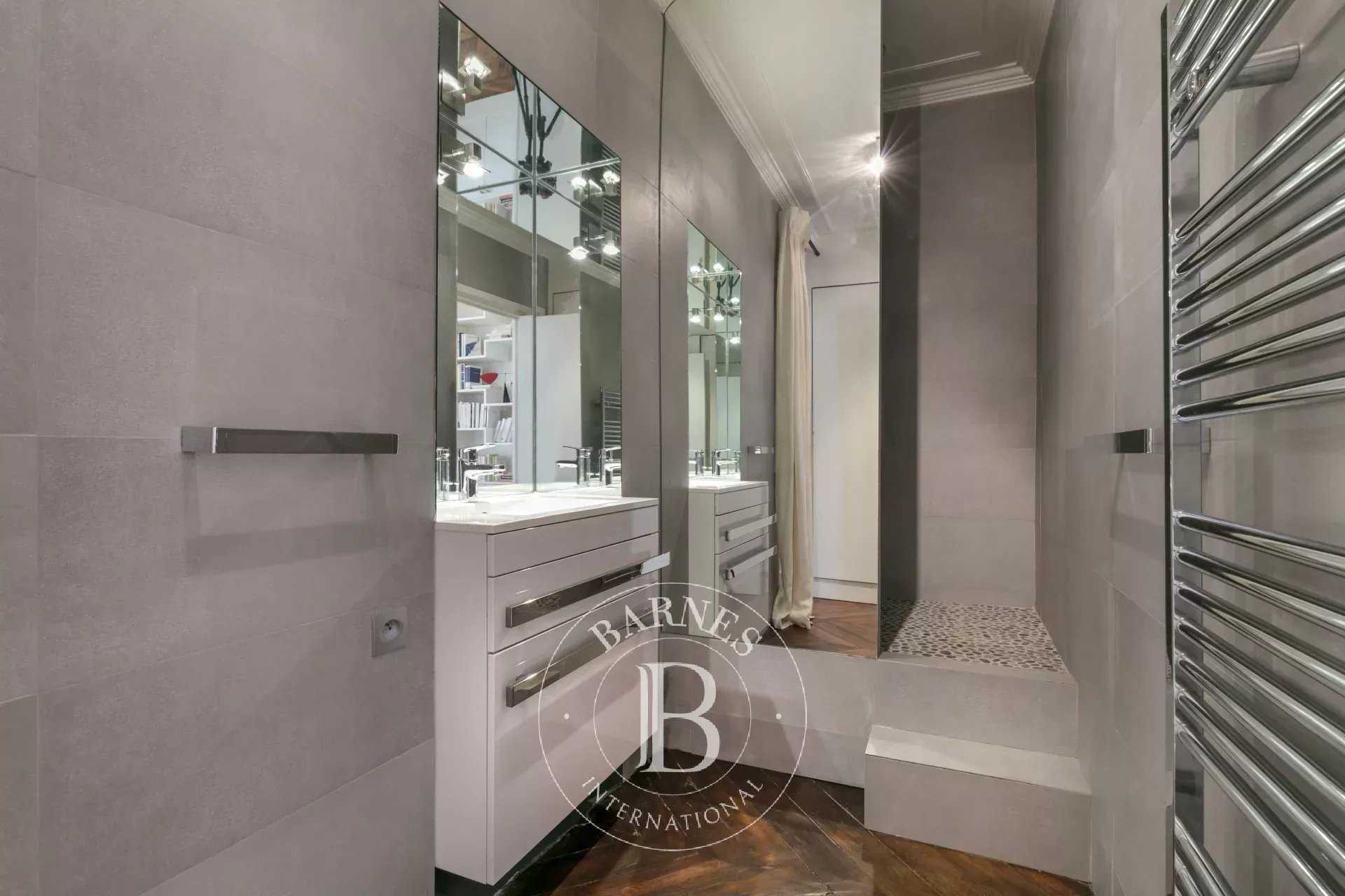 Paris  - Piso 3 Cuartos 2 Habitaciones