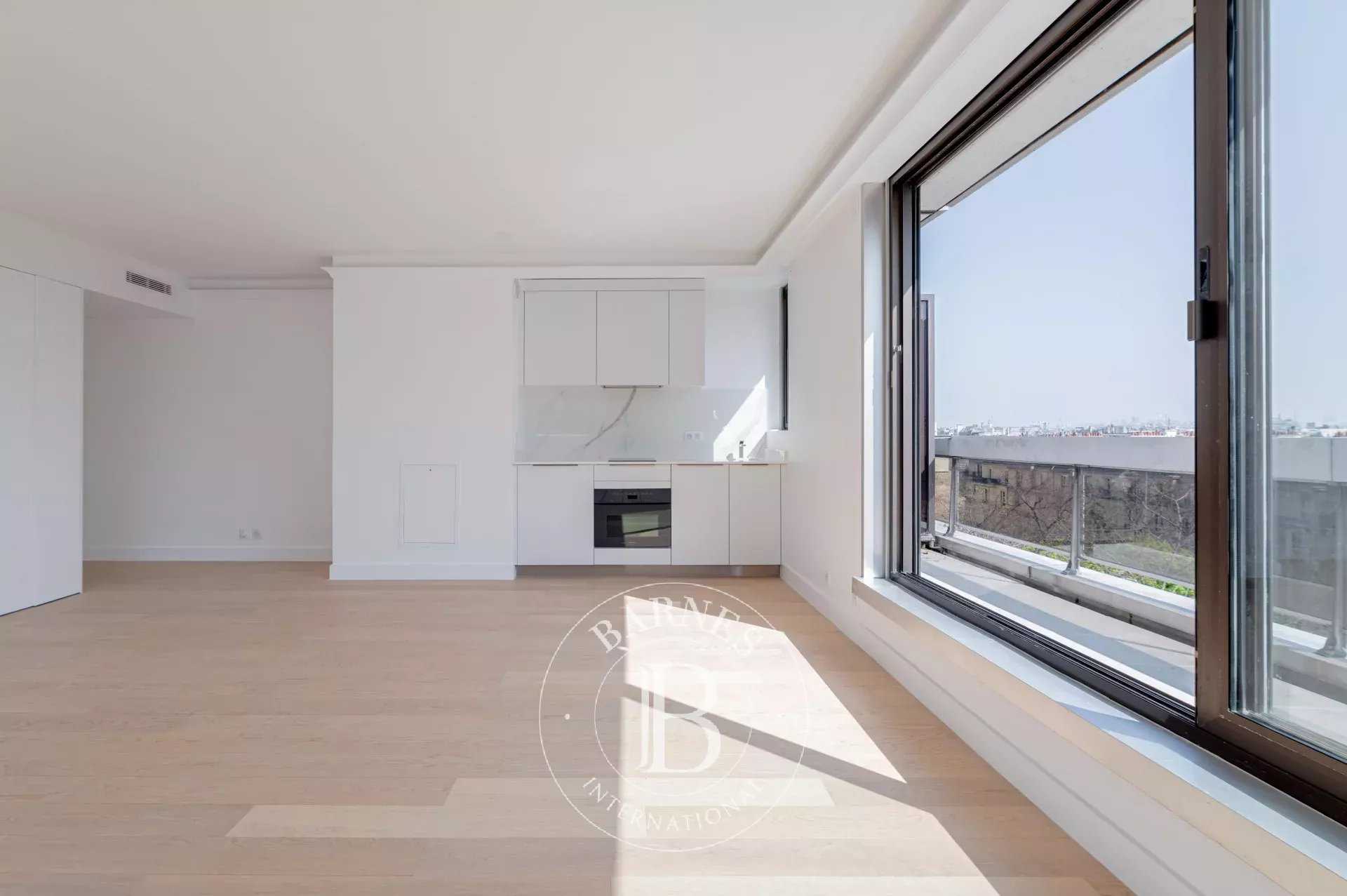 Paris  - Appartement 2 Pièces, 1 Chambre