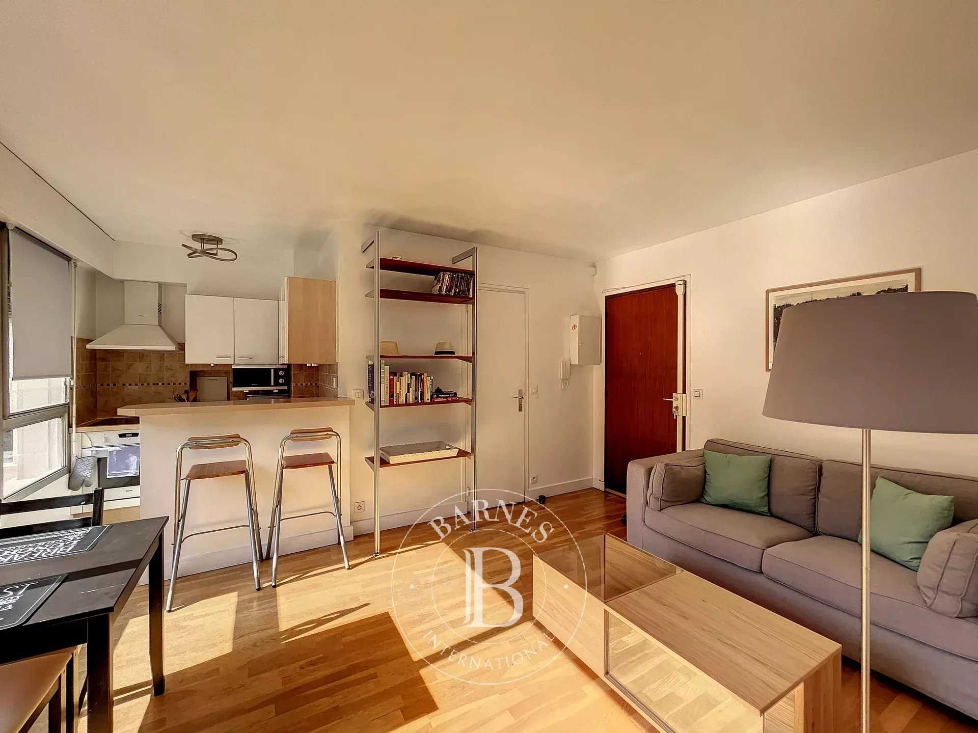 Paris  - Appartement 2 Pi&egrave;ces, 1 Chambre