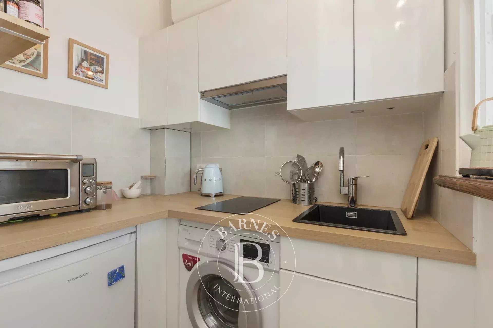 Paris  - Appartement 2 Pi&egrave;ces, 1 Chambre