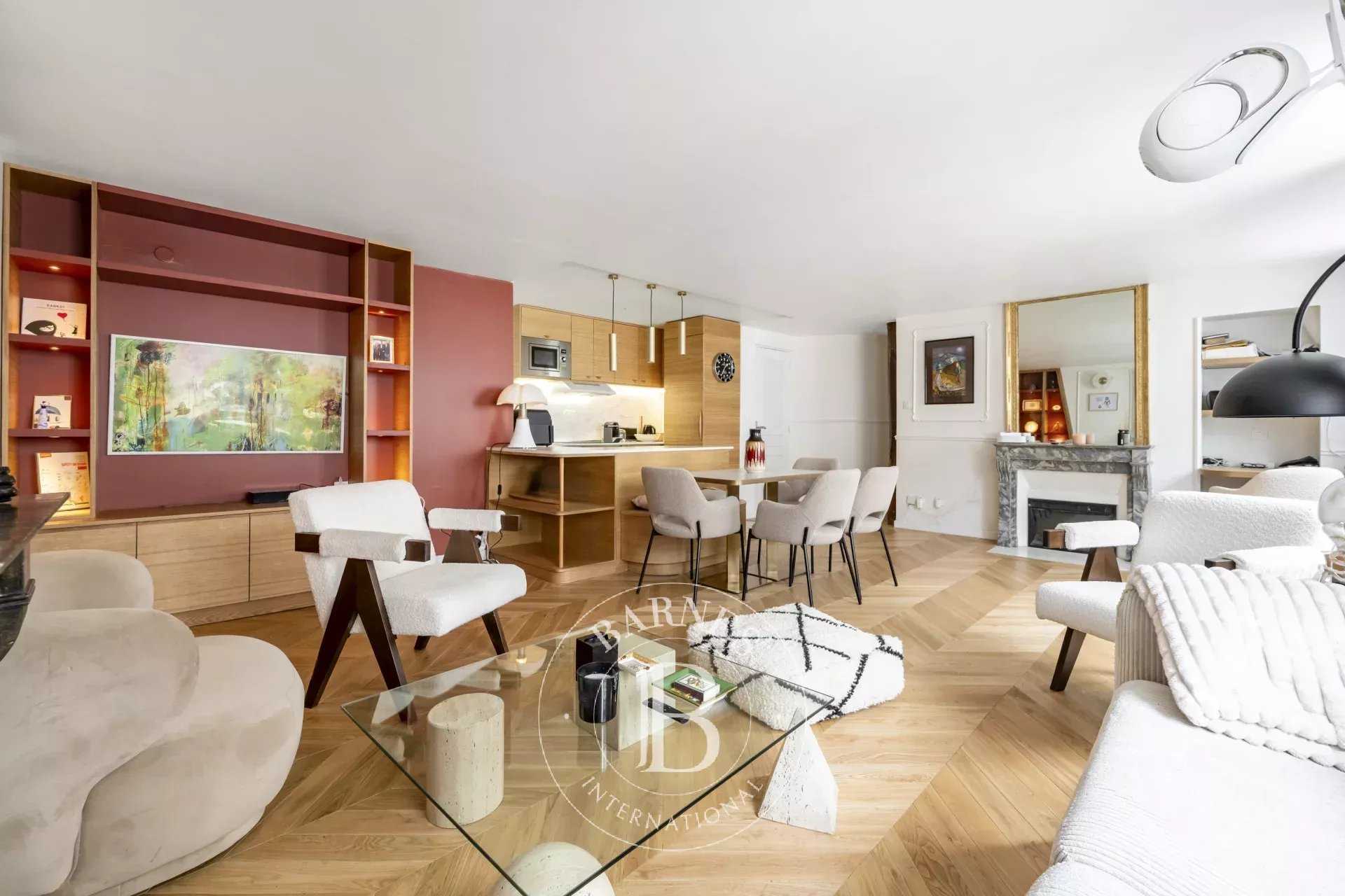 Paris  - Appartement 2 Pièces, 1 Chambre