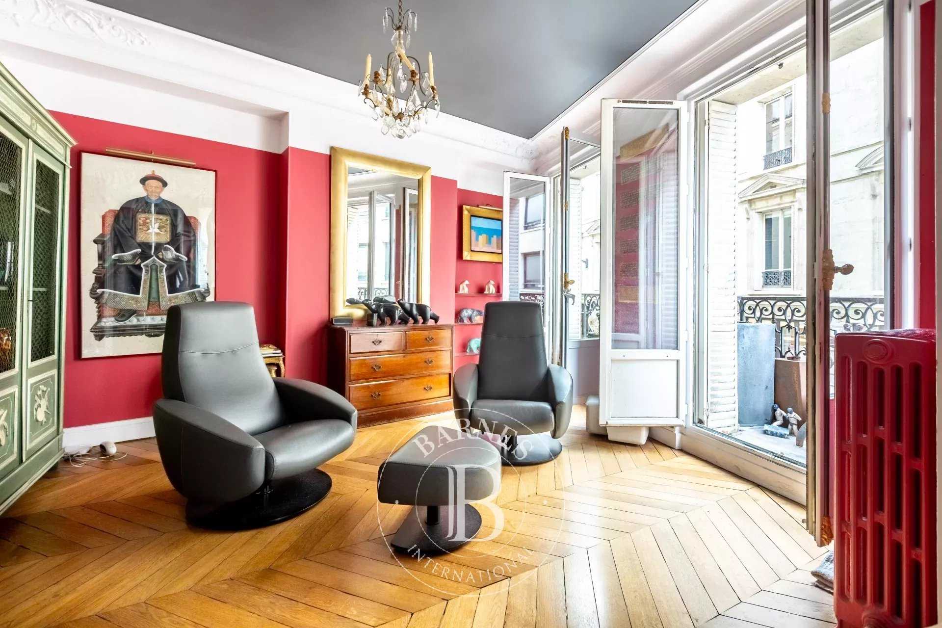 Paris  - Appartement 3 Pi&egrave;ces 2 Chambres