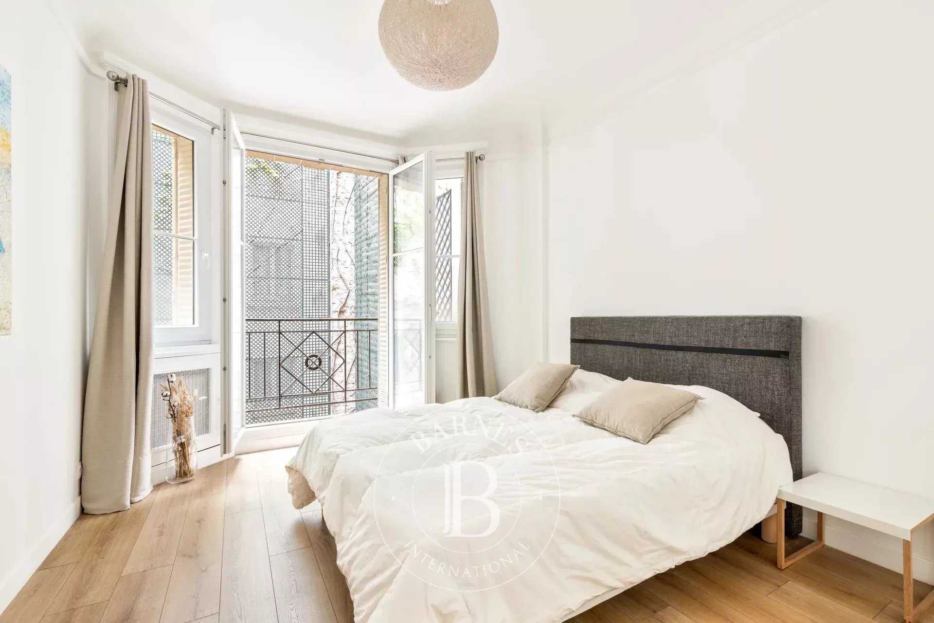 Paris  - Appartement 2 Pi&egrave;ces, 1 Chambre