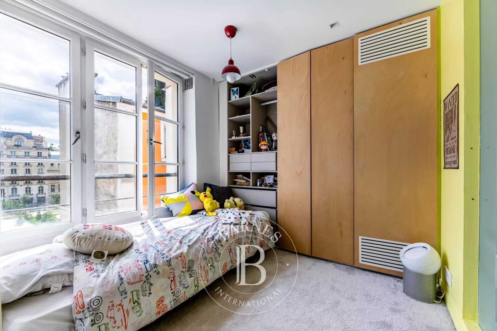 Paris  - Apartment 3 Bedrooms