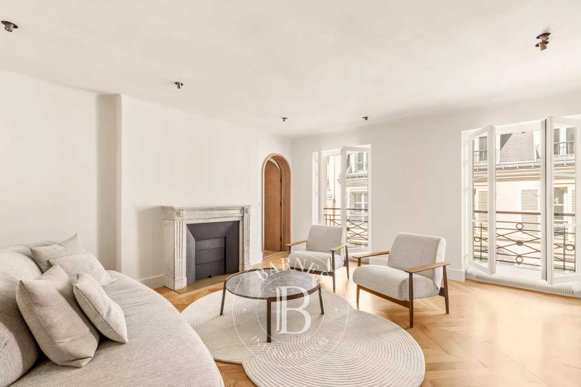 Paris  - Appartement 4 Pi&egrave;ces 2 Chambres